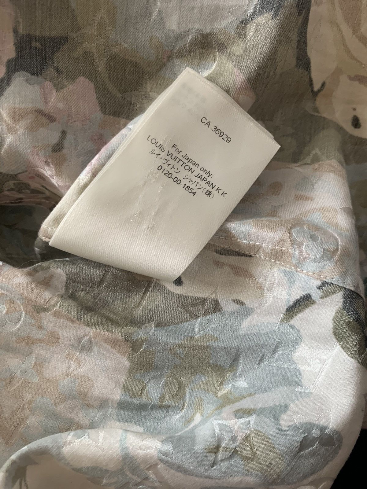 Louis Vuitton × Virgil Abloh Louis Vuitton x Virgil Abloh Silk Floral Button Up Size US S / EU 44-46 / 1 - 10 Thumbnail