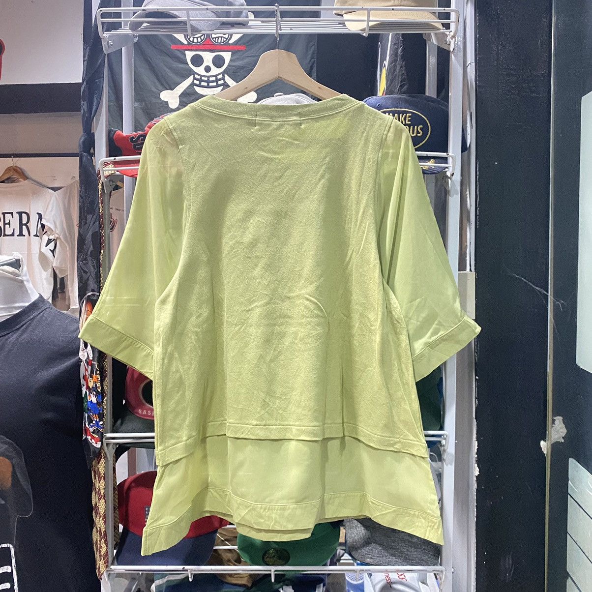 Jun Takahashi × Undercover GU JAPAN UNDERCOVER SHORT SLEEVE Size US L / EU 52-54 / 3 - 2 Thumbnail
