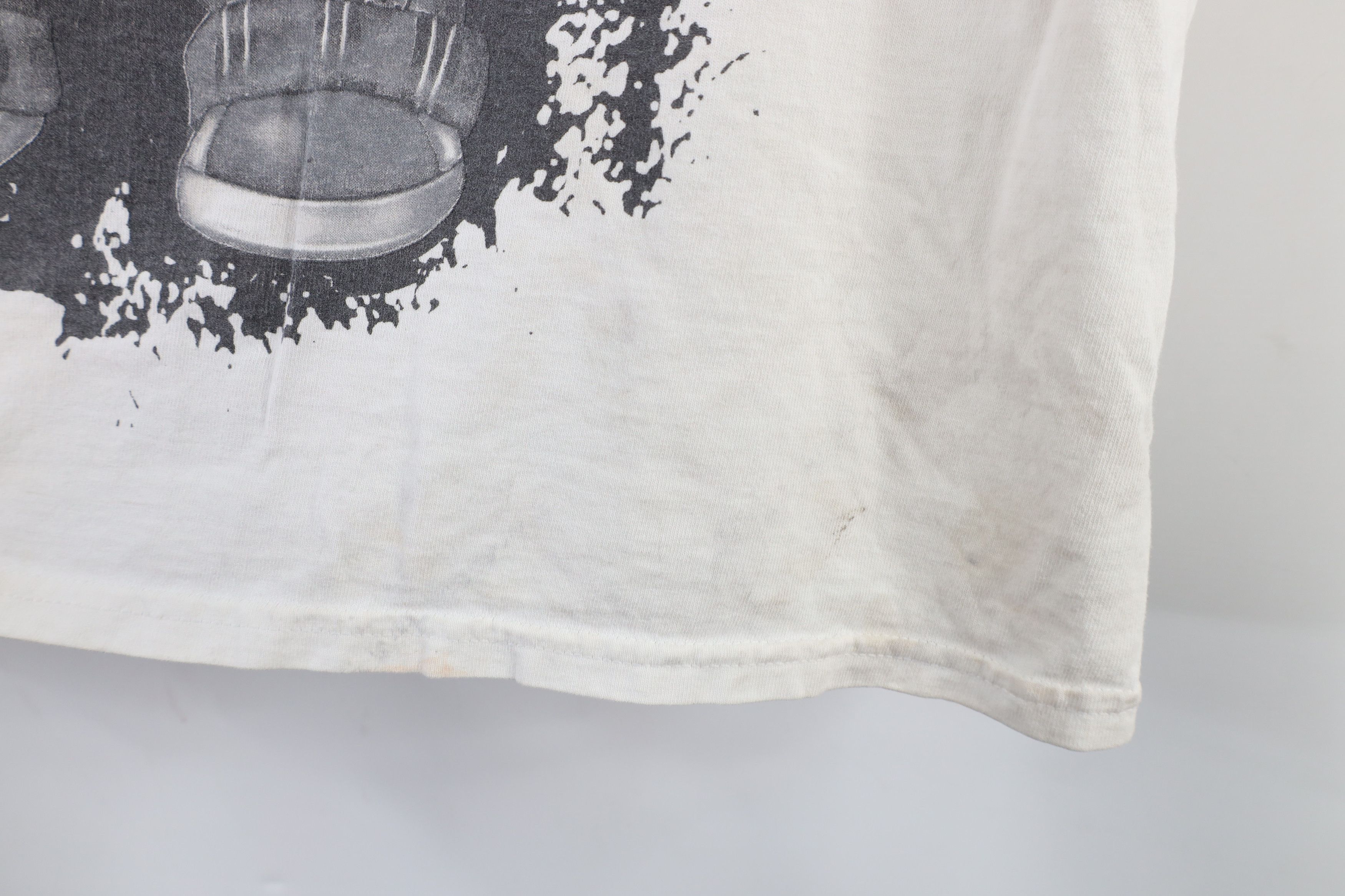 Vintage Vintage 90s Bride of Chucky Movie Halloween T-Shirt White Size US XL / EU 56 / 4 - 4 Thumbnail