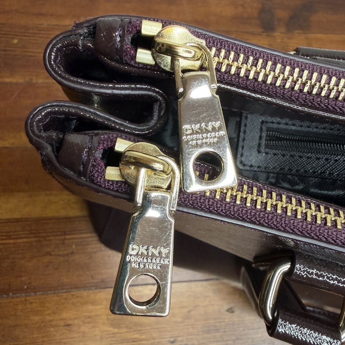 DKNY DKNY Dark Brown Leather Tote with Gold Plate Size ONE SIZE - 10 Thumbnail