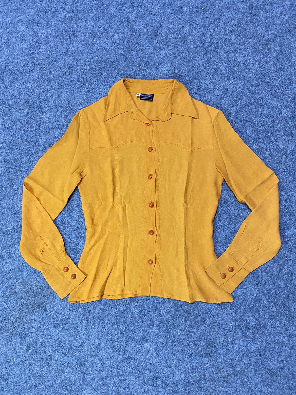 Versace 90s Vintage Versus Gianni Versace Silk Shirt Size XS / US 0-2 / IT 36-38 - 1 Thumbnail