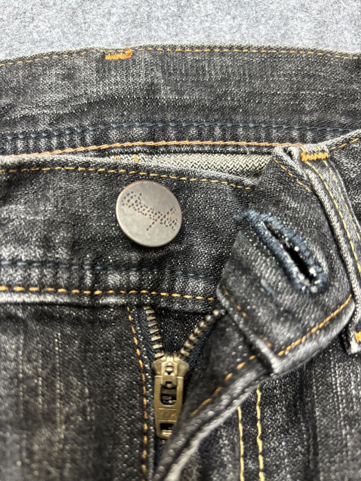 Wrangler 💥90s Style💥Wrangler Black Mudwash Sick Fades Denim F660 Size US 30 / EU 46 - 9 Thumbnail