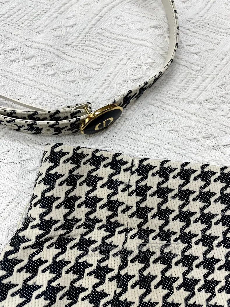 Dior Dior Black and white check skirt Size 42" / US 20 - 2 Thumbnail
