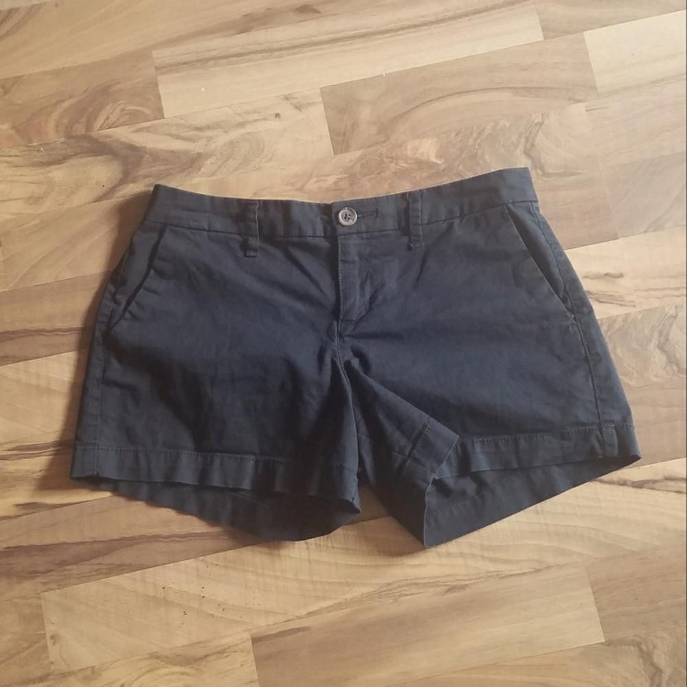 Old Navy Old Navy Everyday Short Size 0 Size 25" / US 0 / IT 36 - 1 Thumbnail