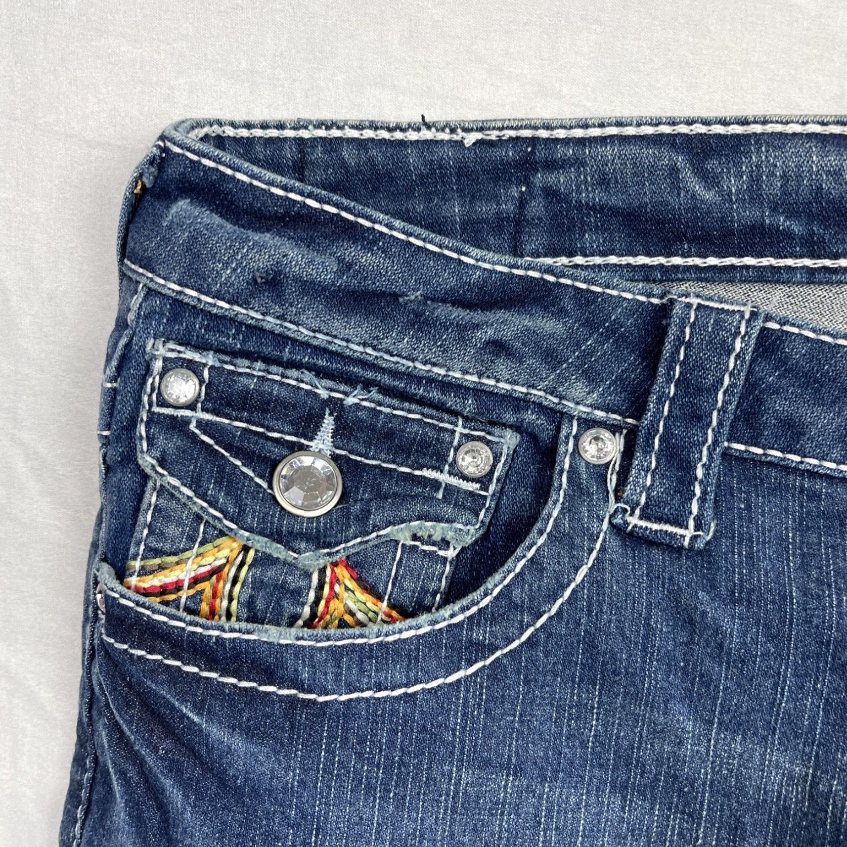 True Religion VINTAGE True Religion Jeans 31X33 Billy Boot Cut Womens Blue 5-Pocket Denim Cotton Stone Swarovski Crystals Logo Embroidered USA Size 24" / US 00 / IT 34 - 2 Thumbnail