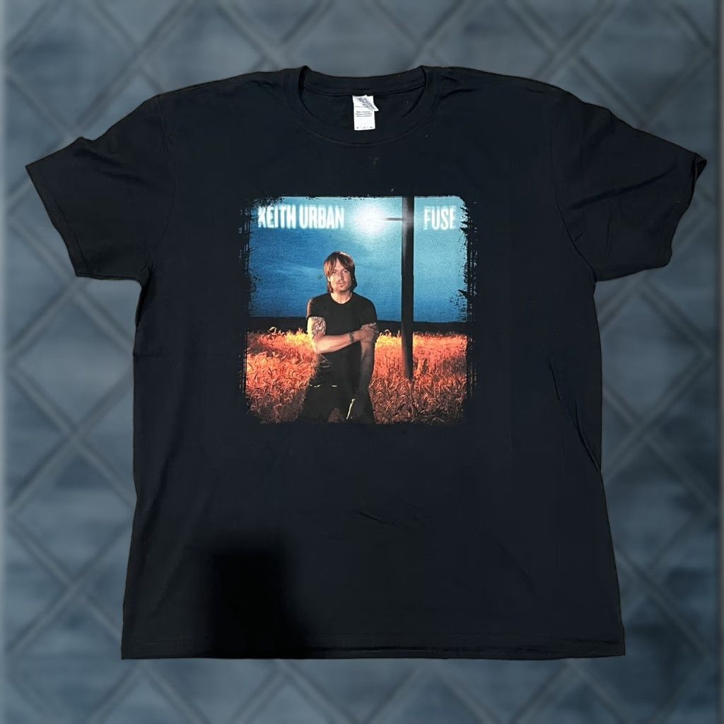 Gildan **Keith Urban Fuse Tour Black XL Concert T-Shirt Country Music Gildan** User: **Black XL Keith Urban Fuse Tour Concert T-Shirt Country Music Gildan** Size US XL / EU 56 / 4 - 1 Thumbnail