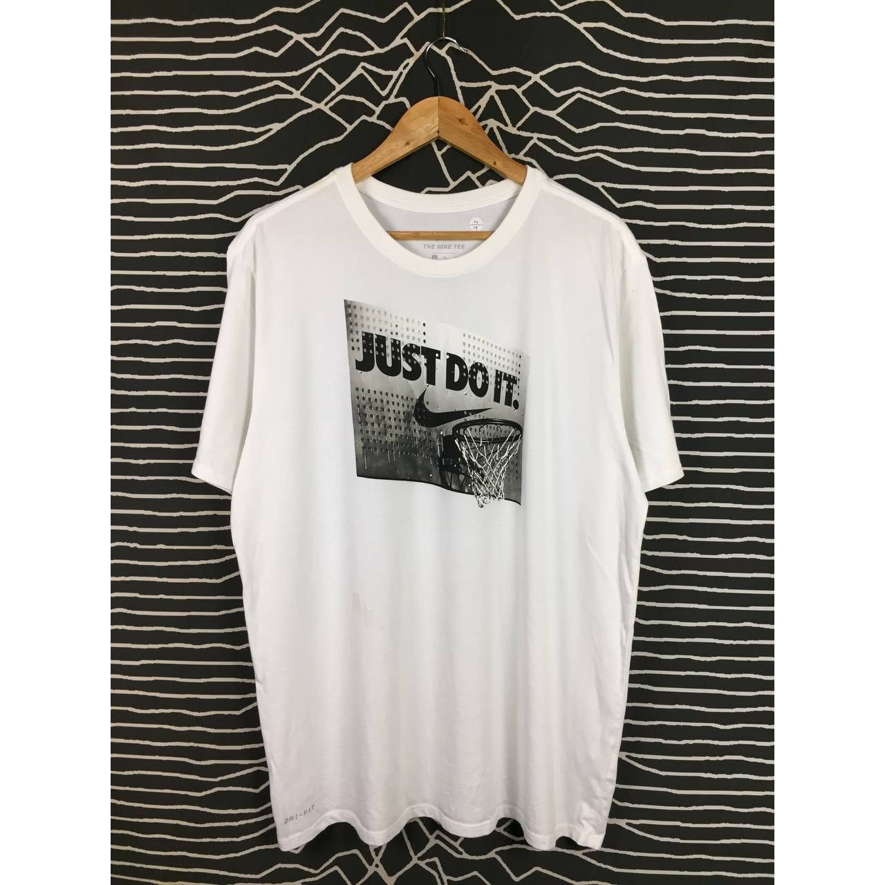 Nike Nike Just Do It Basketball Logo Dri-Fit Tee Size US XL / EU 56 / 4 - 1 Thumbnail