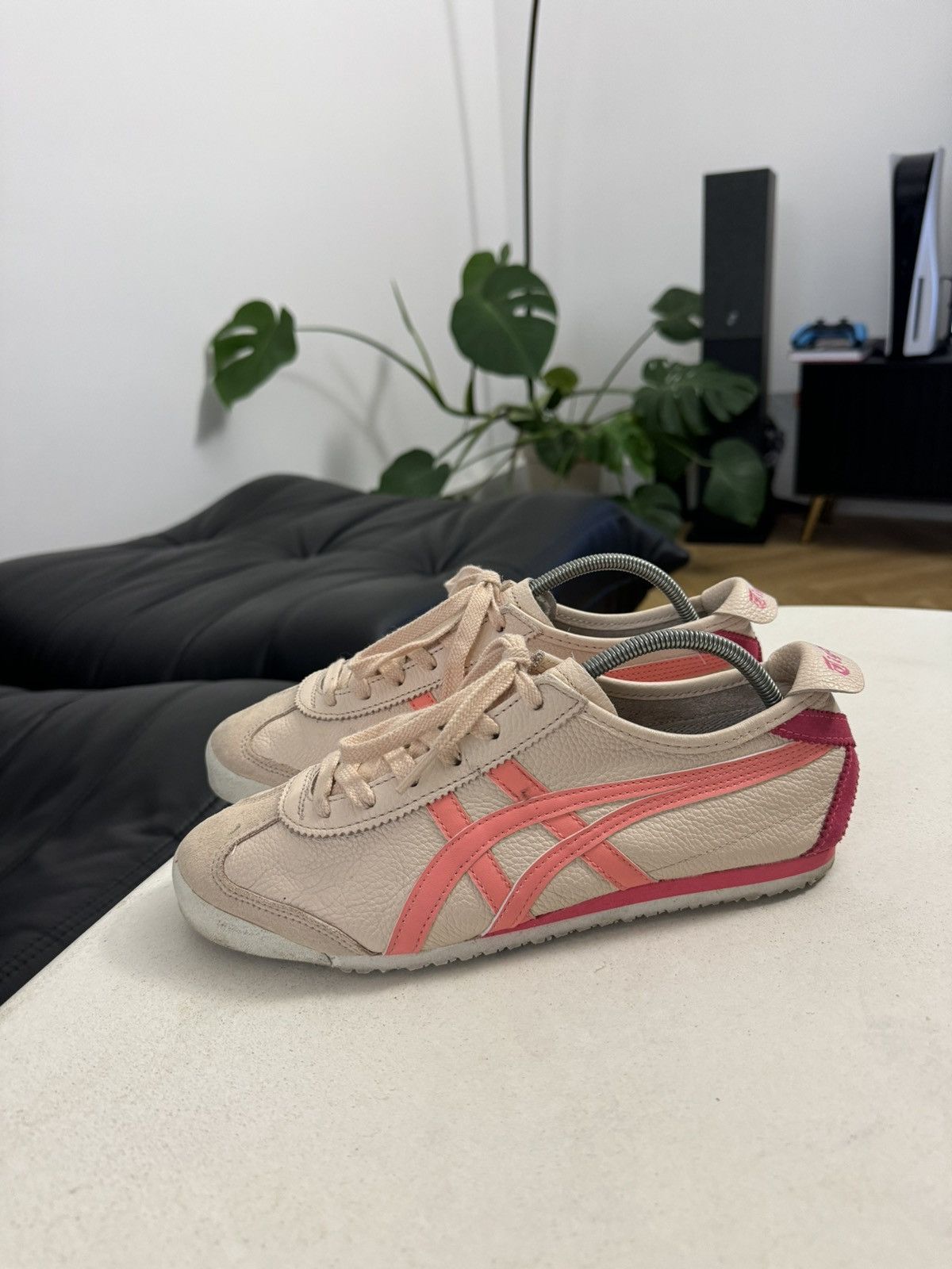Onitsuka Tiger Asics Onitsuka Tiger OG Sneakers Leather Beige Vintage Y2k Size US 8 / IT 38 - 1 Thumbnail