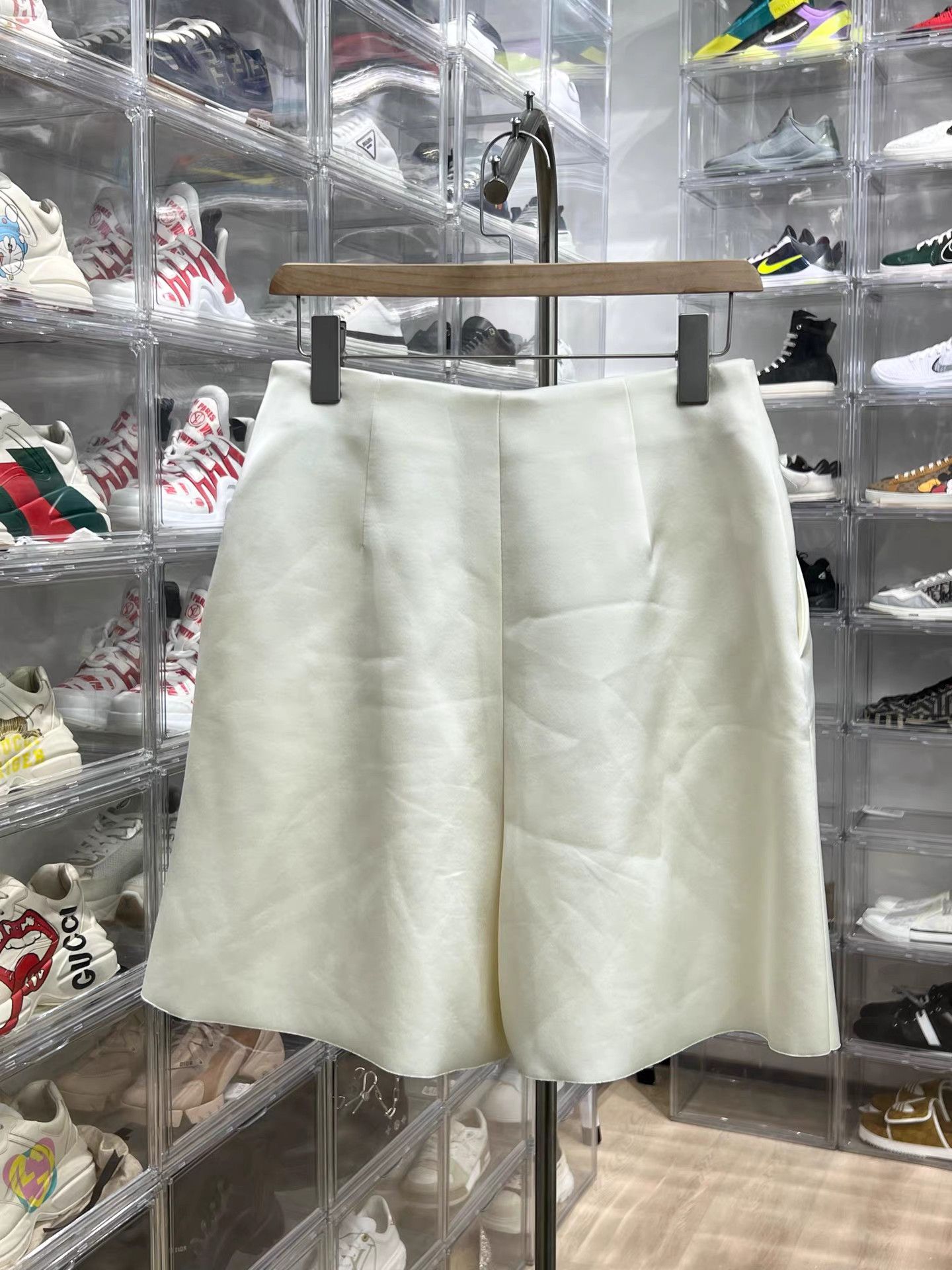 Celine CELINE Off-White Culottes K15 Size 38" / US 16 / IT 52 - 4 Thumbnail