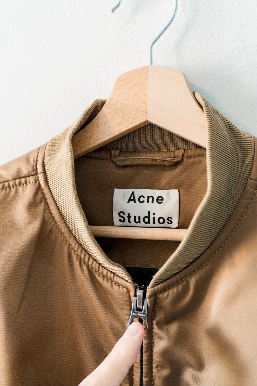 Acne Studios Acne Studios Gold bomber Size US S / EU 44-46 / 1 - 3 Thumbnail