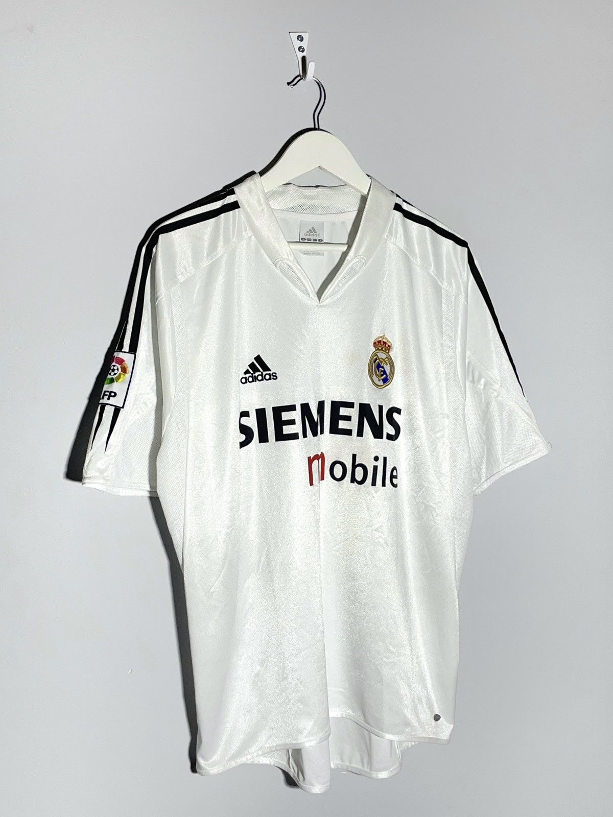 Adidas × Vintage Real Madrid Adidas Vintage 2004/05 Home Y2k Football Shirt Size US L / EU 52-54 / 3 - 2 Thumbnail
