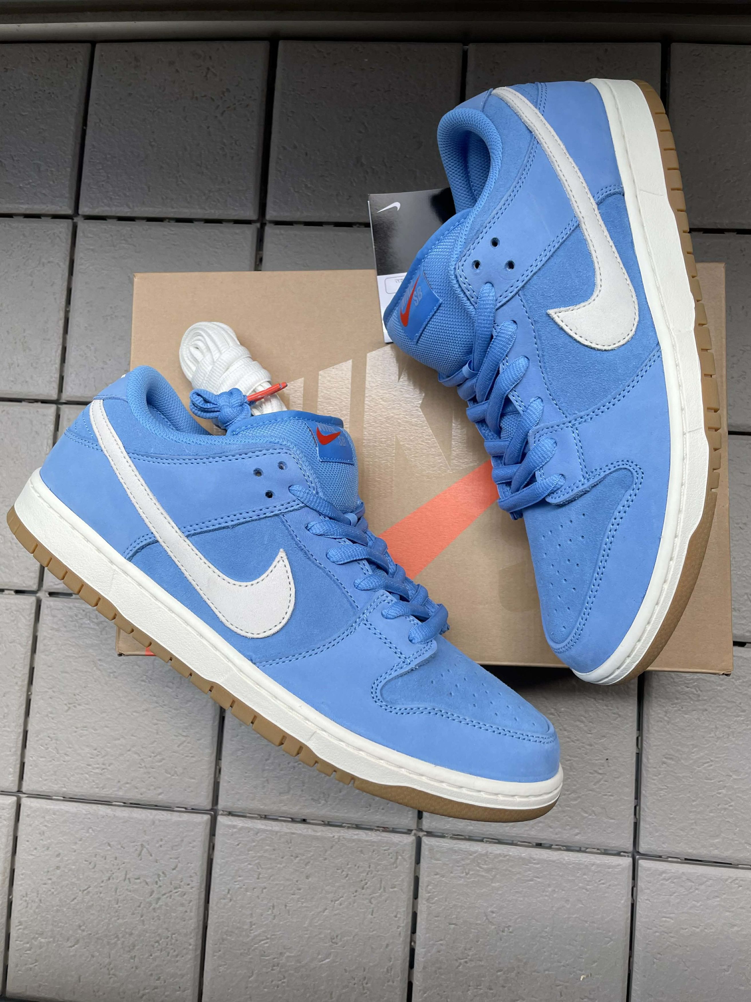 Nike Nike Sb Dunk Low ISO University Blue UNC Gum US13 Size US 13 / EU 46 - 1 Thumbnail