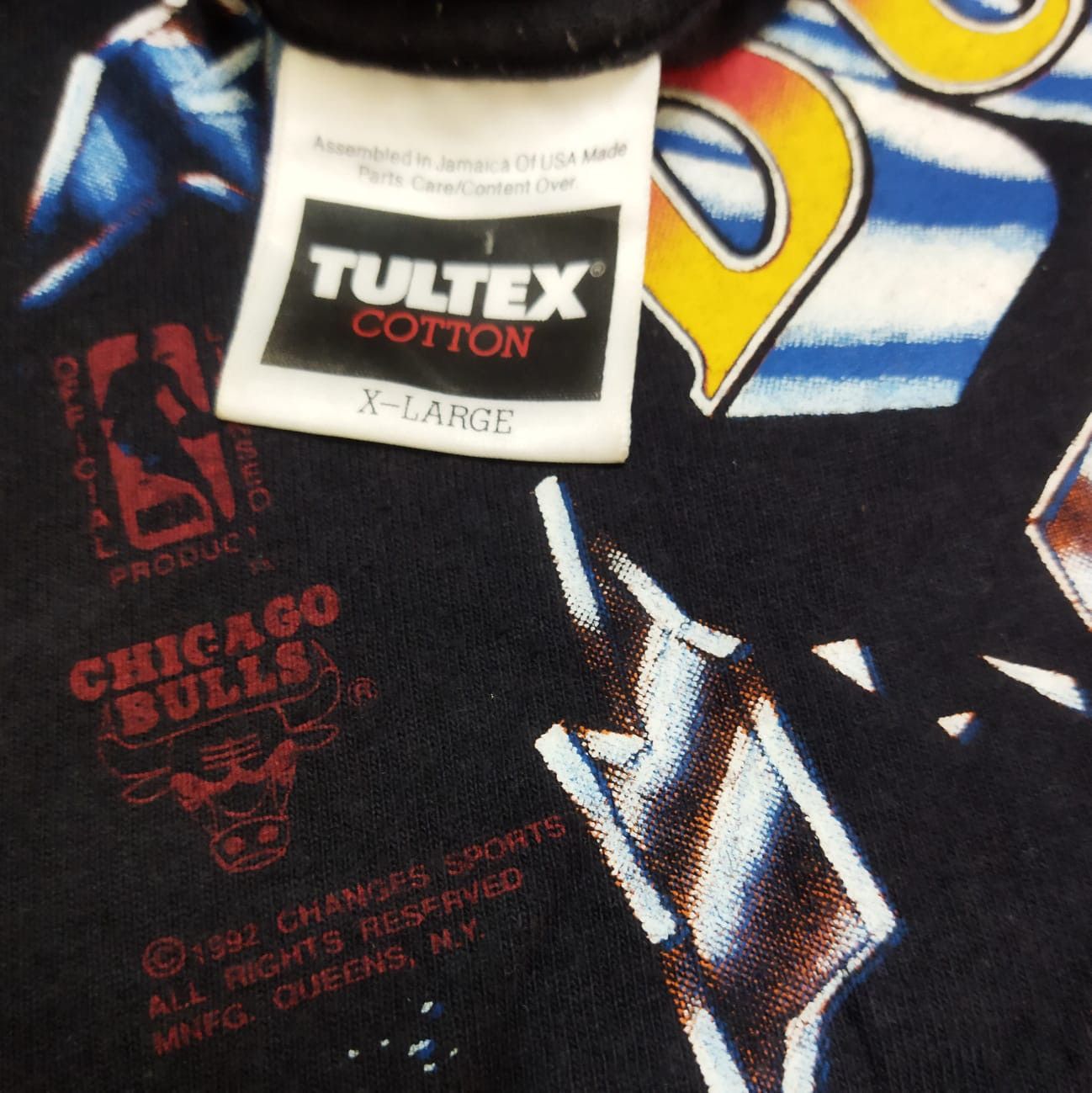 NBA × Vintage Chicago Bulls Shattered Backboard Vintage 1992 NBA Tshirt Size US XL / EU 56 / 4 - 3 Thumbnail