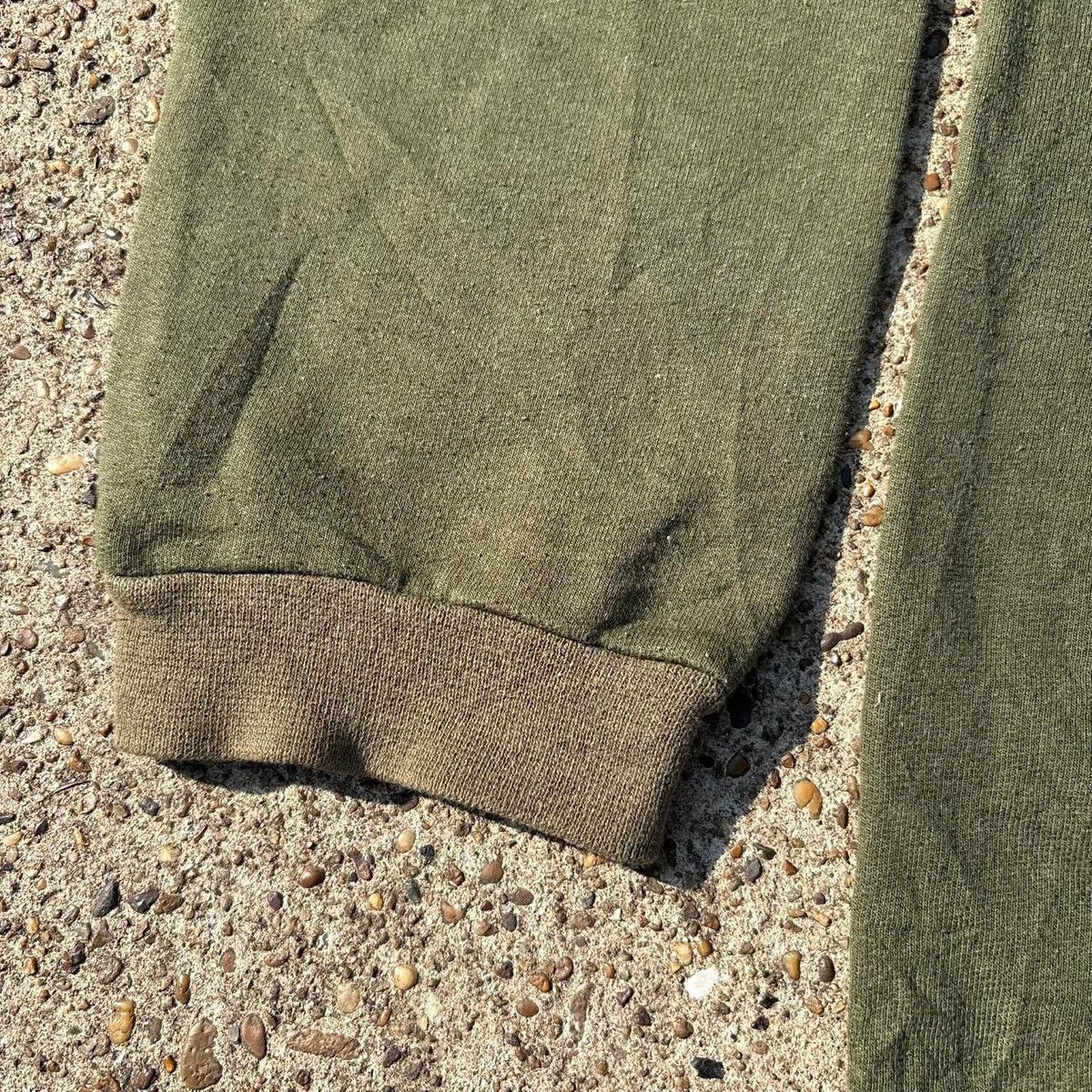 Loewe LOEWE Logo Collared Sweatshirt Olive Green Size US L / EU 52-54 / 3 - 7 Thumbnail