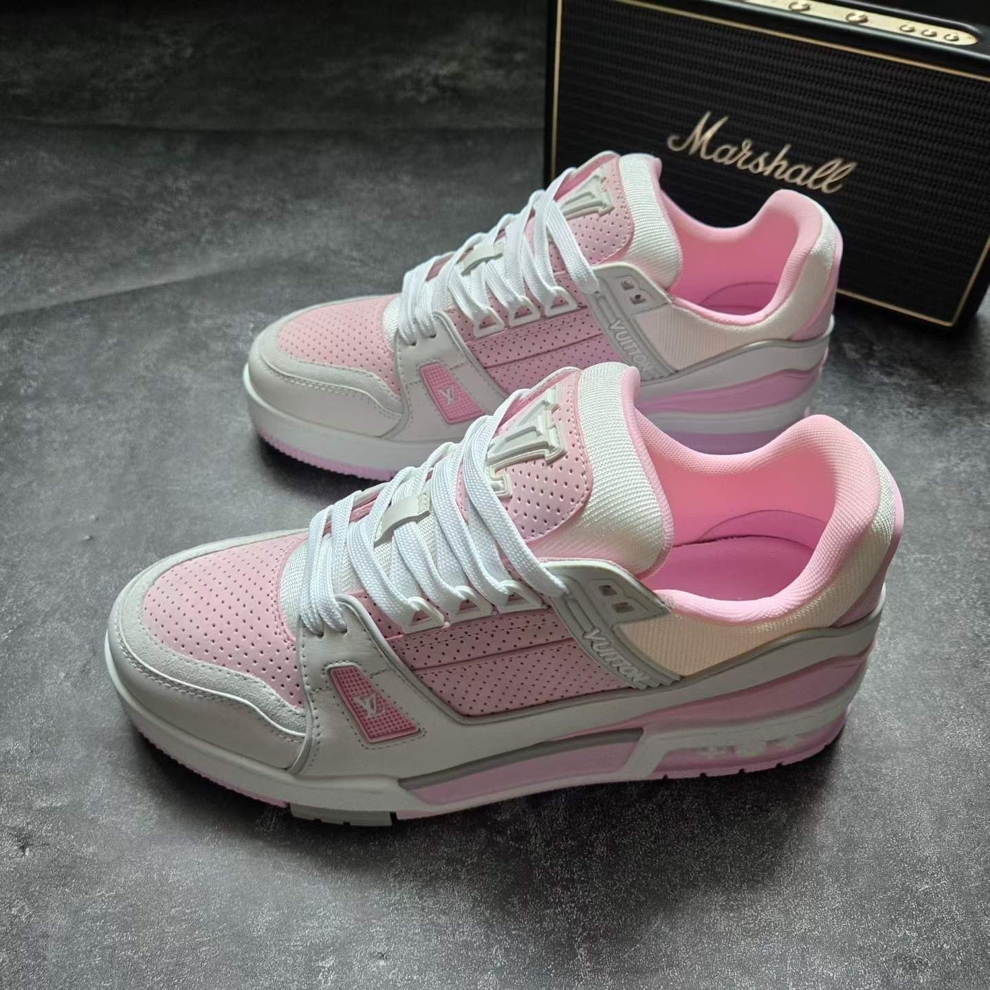 Louis Vuitton Louis Vuitton Training White Lowtop Sneakers us_7-5 Women Size US 7.5 / IT 37.5 - 1 Thumbnail