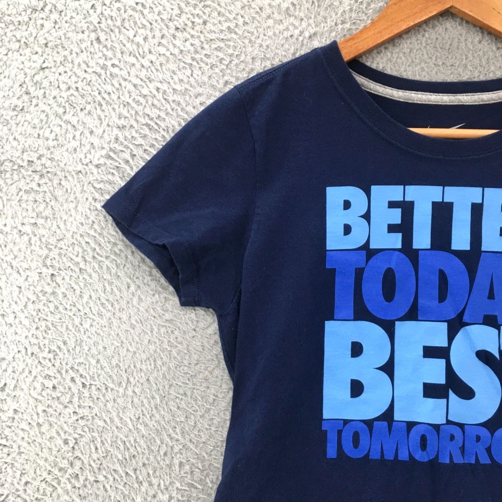 Nike Nike Better Today Best Tomorrow Graphic T-Shirt Womens M Blue Slim Short Sleeve Size M / US 6-8 / IT 42-44 - 3 Thumbnail