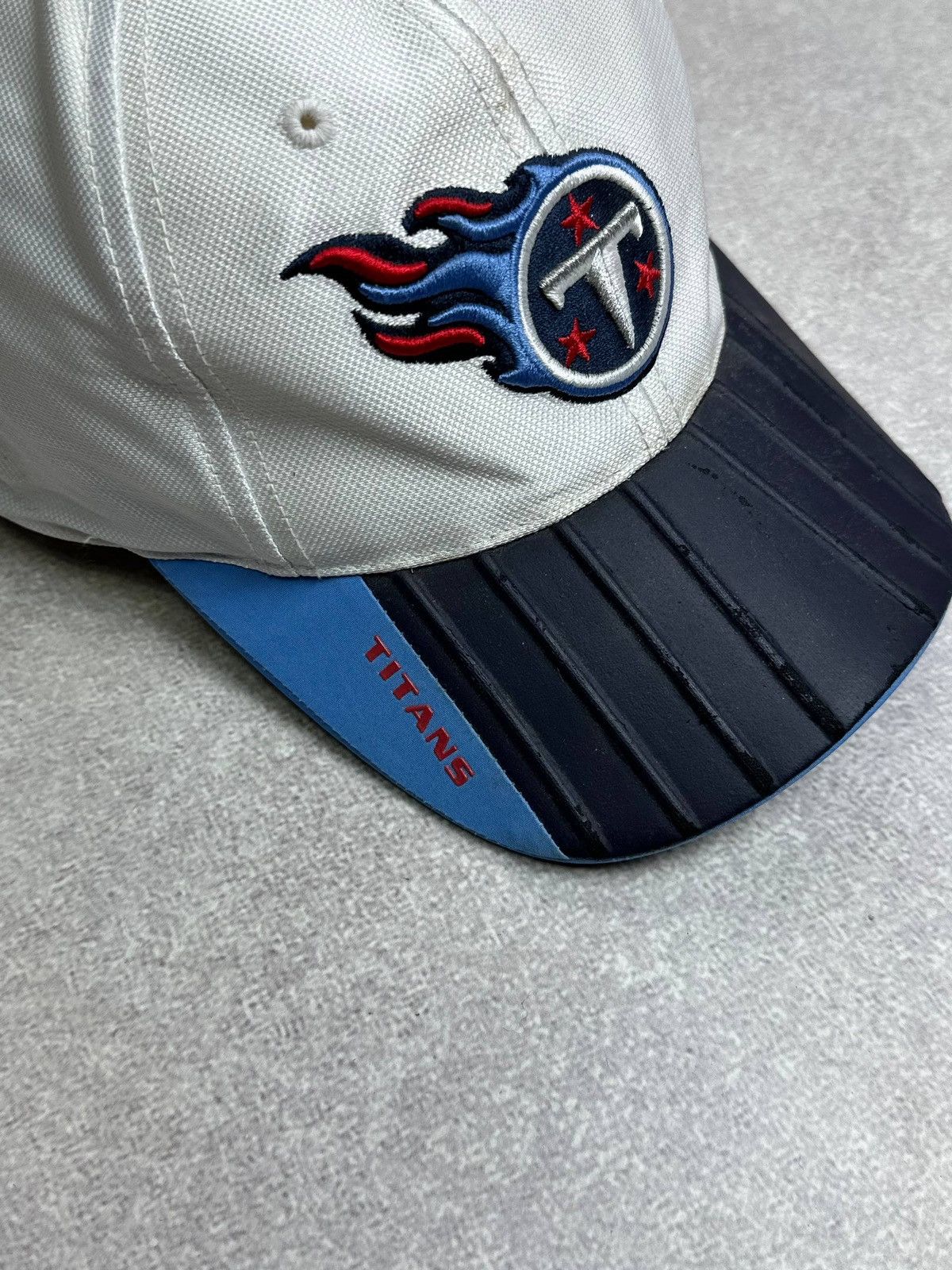 Vintage Vintage NFL Titans Reebok Archival Cap Size ONE SIZE - 3 Thumbnail