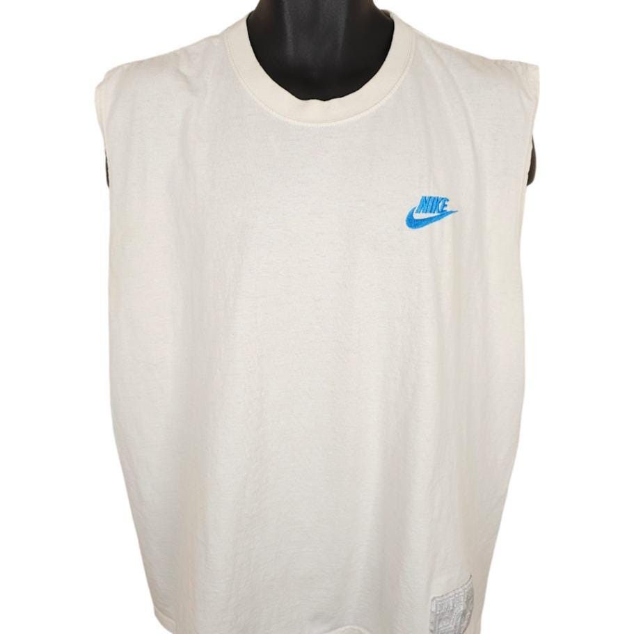 Nike Vintage Nike Basketball T Shirt Mens Size XL White Y2K Sleev Size US XL / EU 56 / 4 - 2 Thumbnail