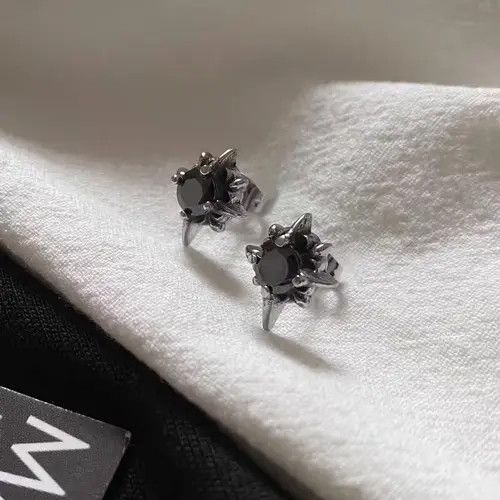 Japanese Brand Retro punk earrings Size ONE SIZE - 2 Thumbnail