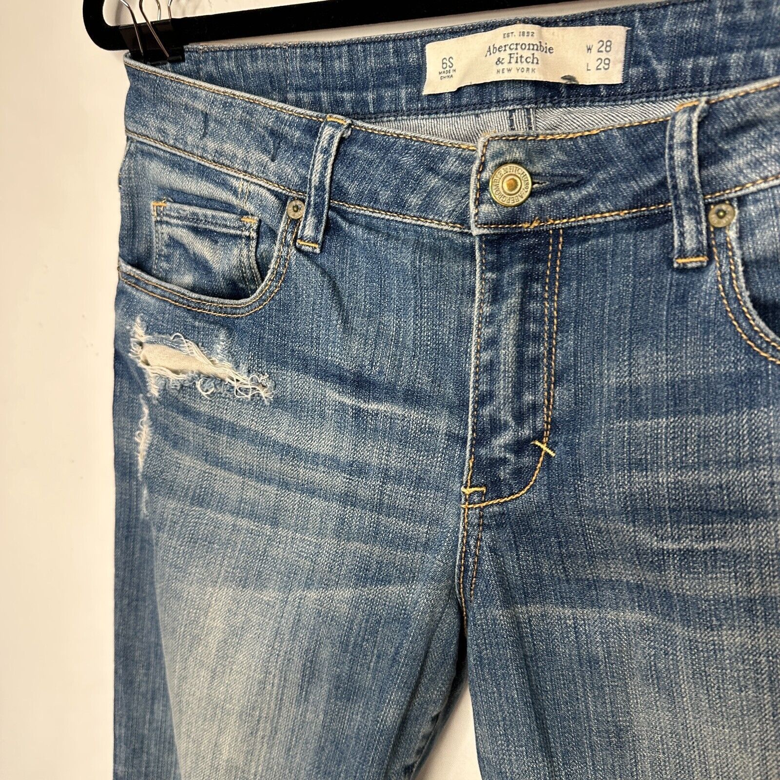 Abercrombie & Fitch Abercrombie & Fitch Blue Skinny Mid Rise Distress Jeans Size 28" / US 6 / IT 42 - 4 Thumbnail