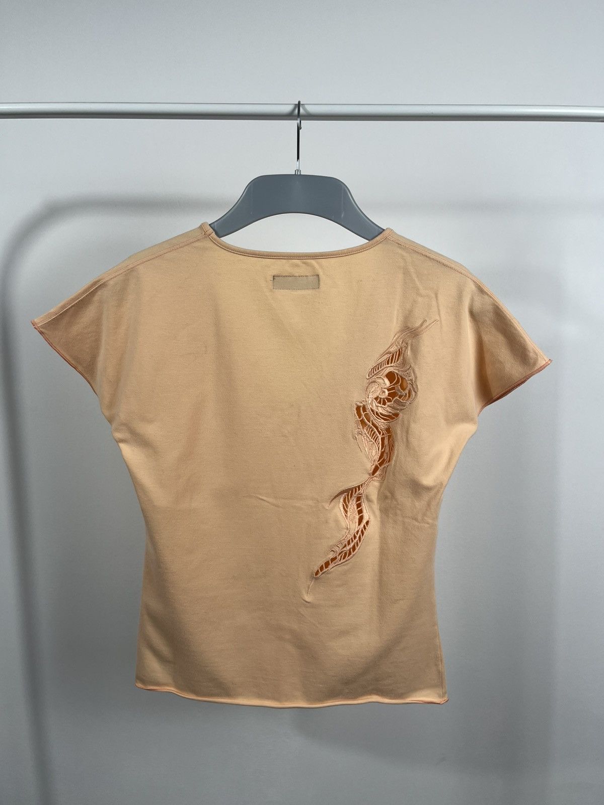 Thierry Mugler × Vintage Mugler Peach V-Neck T-Shirt Top with Lace Back – Size L Size L / US 10 / IT 46 - 6 Thumbnail
