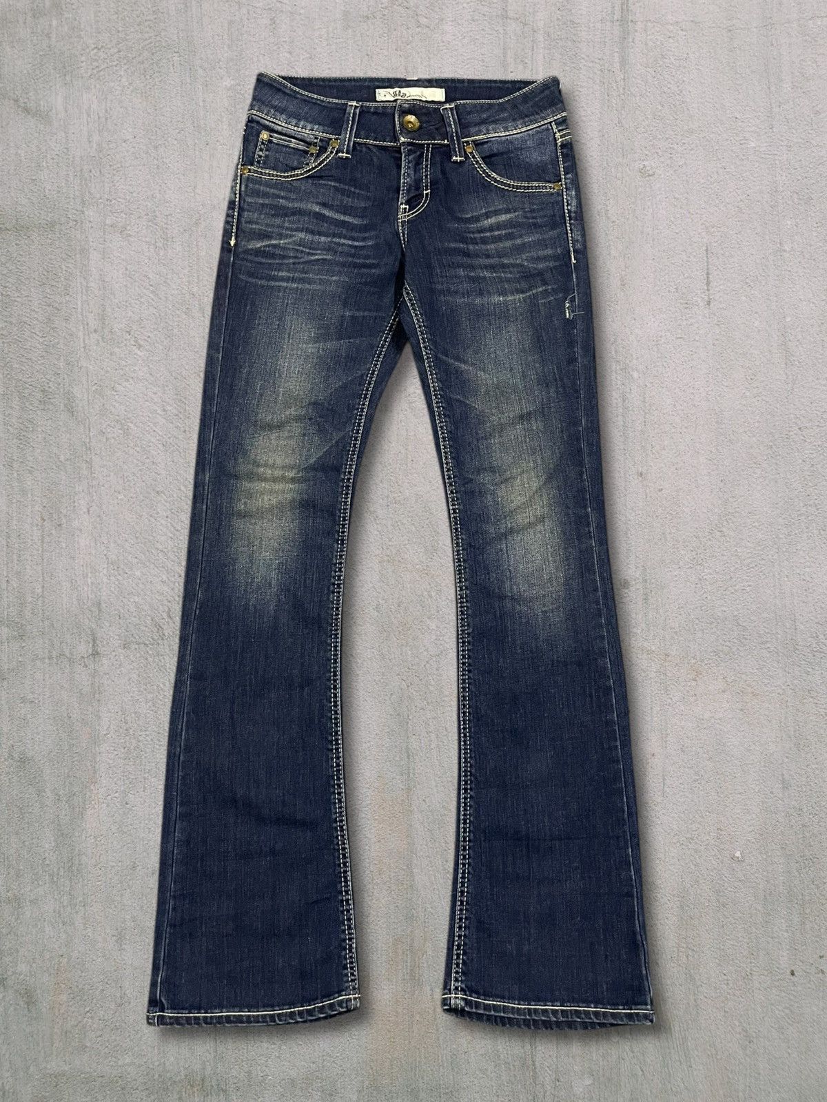 Japanese Brand Vintage Japanese Y2K Women’s Low Rise Bootcut Dark Jeans Size 28" / US 6 / IT 42 - 1 Thumbnail