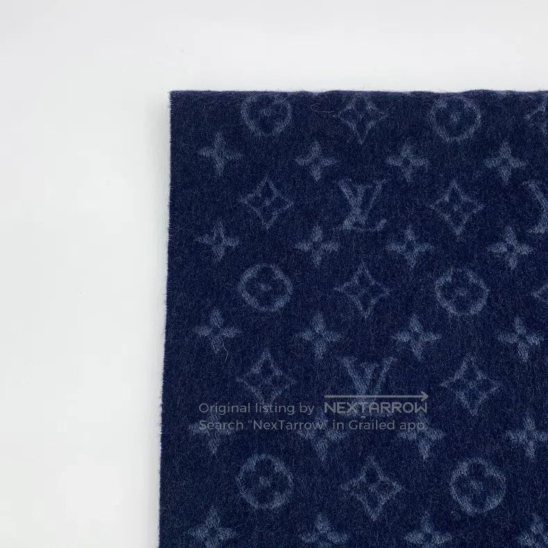 Louis Vuitton Louis Vuitton Dark blue logo presbyopic full print cashmer Size ONE SIZE - 3 Thumbnail