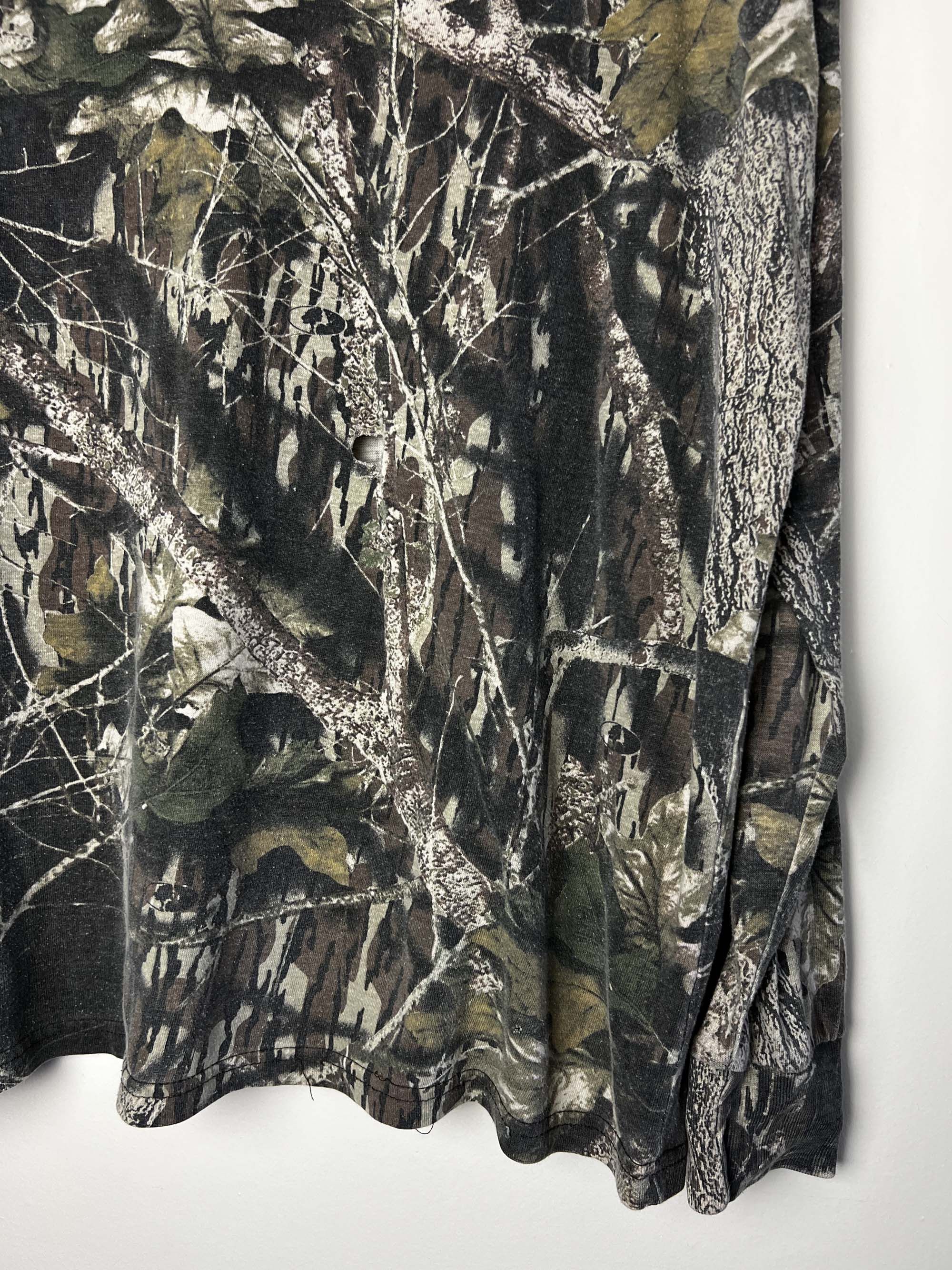 Vintage Vintage 1990's Camouflage Print Long Sleeve Undershirt Size US L / EU 52-54 / 3 - 4 Thumbnail