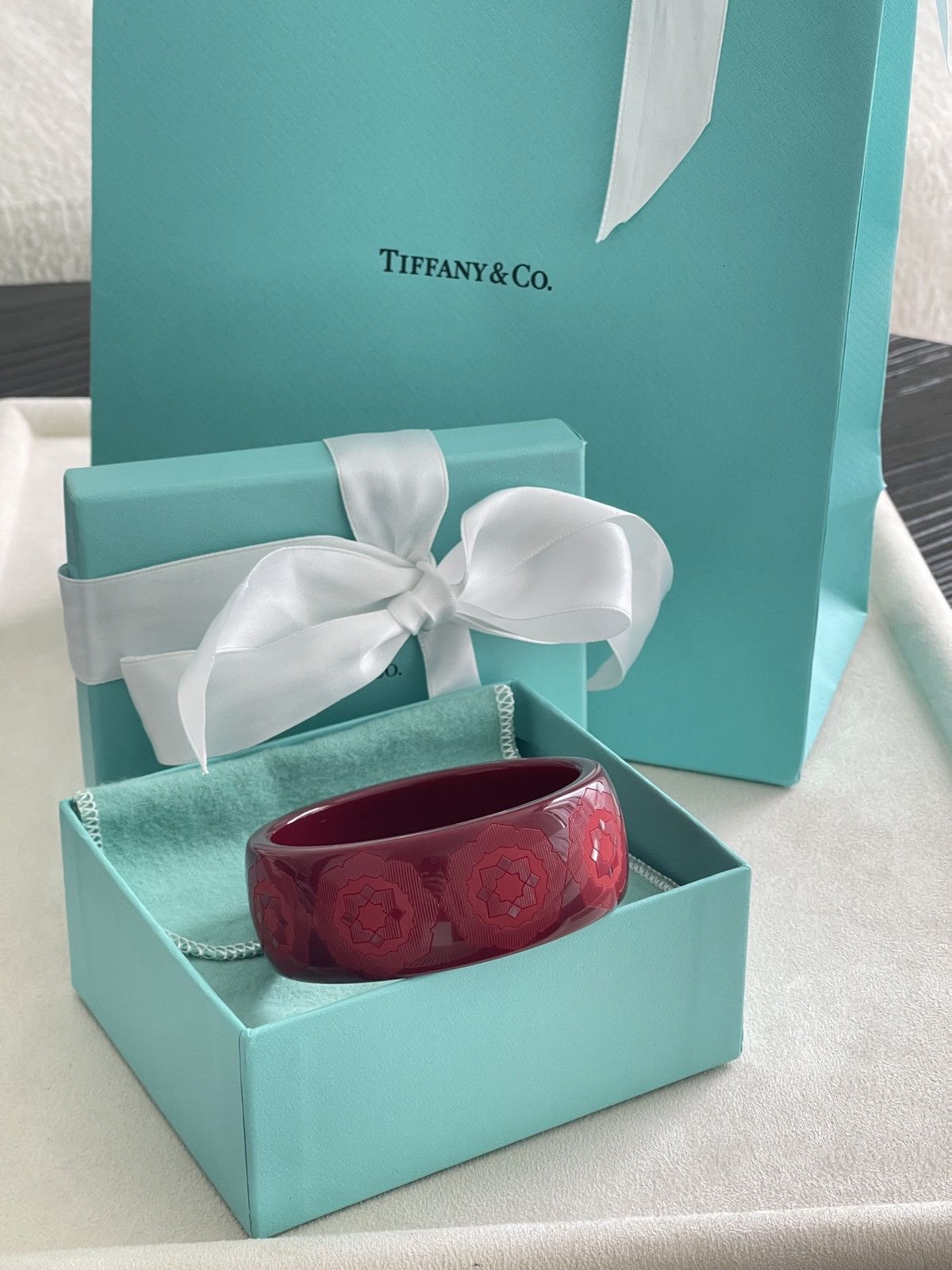 Tiffany & Co. TIFFANY & CO. RESIN PALOMA PICASSO RED ZELLIGE BANGLE $745 Size ONE SIZE - 5 Thumbnail