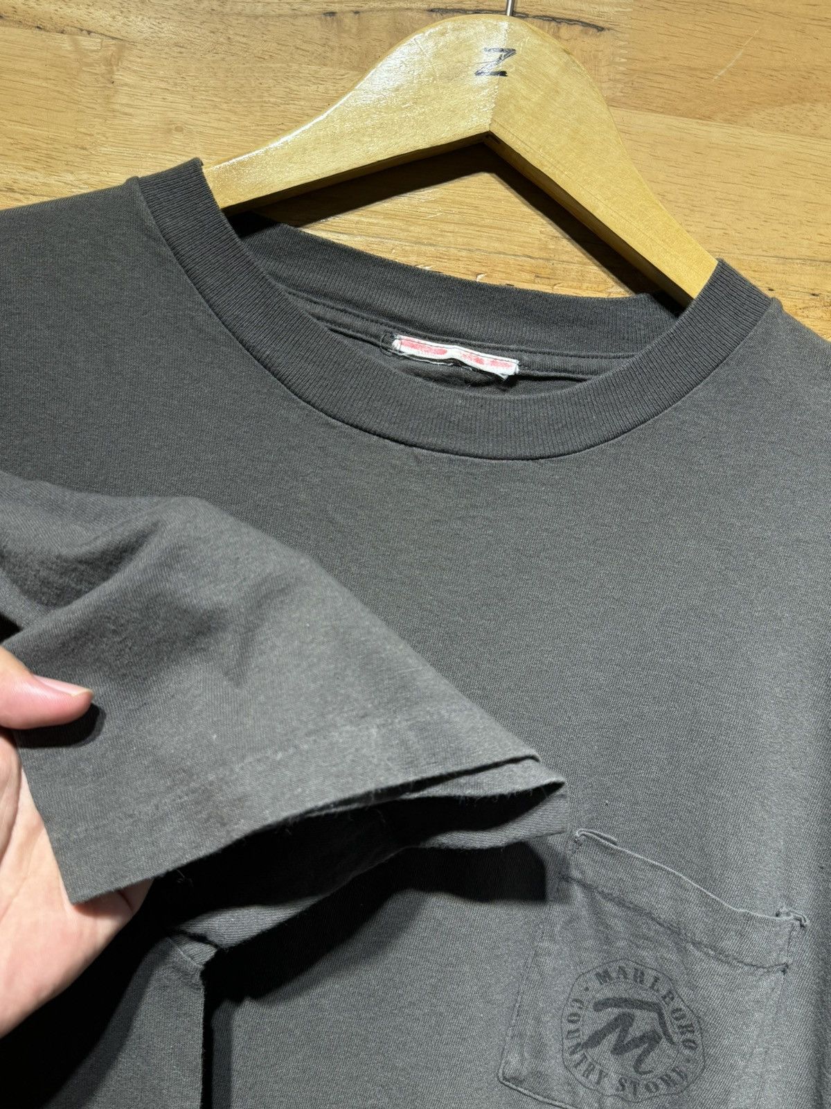 Vintage Vintage Marlboro Pocket Tees Size US XL / EU 56 / 4 - 5 Thumbnail