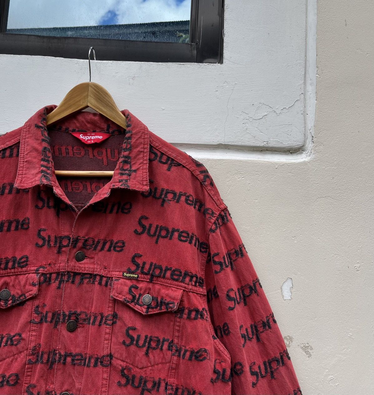 Supreme SUPREME FRAYED LOGOS DENIM JACKET SS21 Size US L / EU 52-54 / 3 - 13 Thumbnail