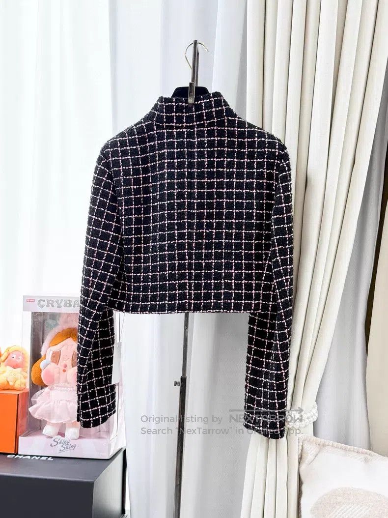 Chanel Chanel Pink plaid flower glazed buckle tweed long-sleeved Size XS / US 0-2 / IT 36-38 - 3 Thumbnail