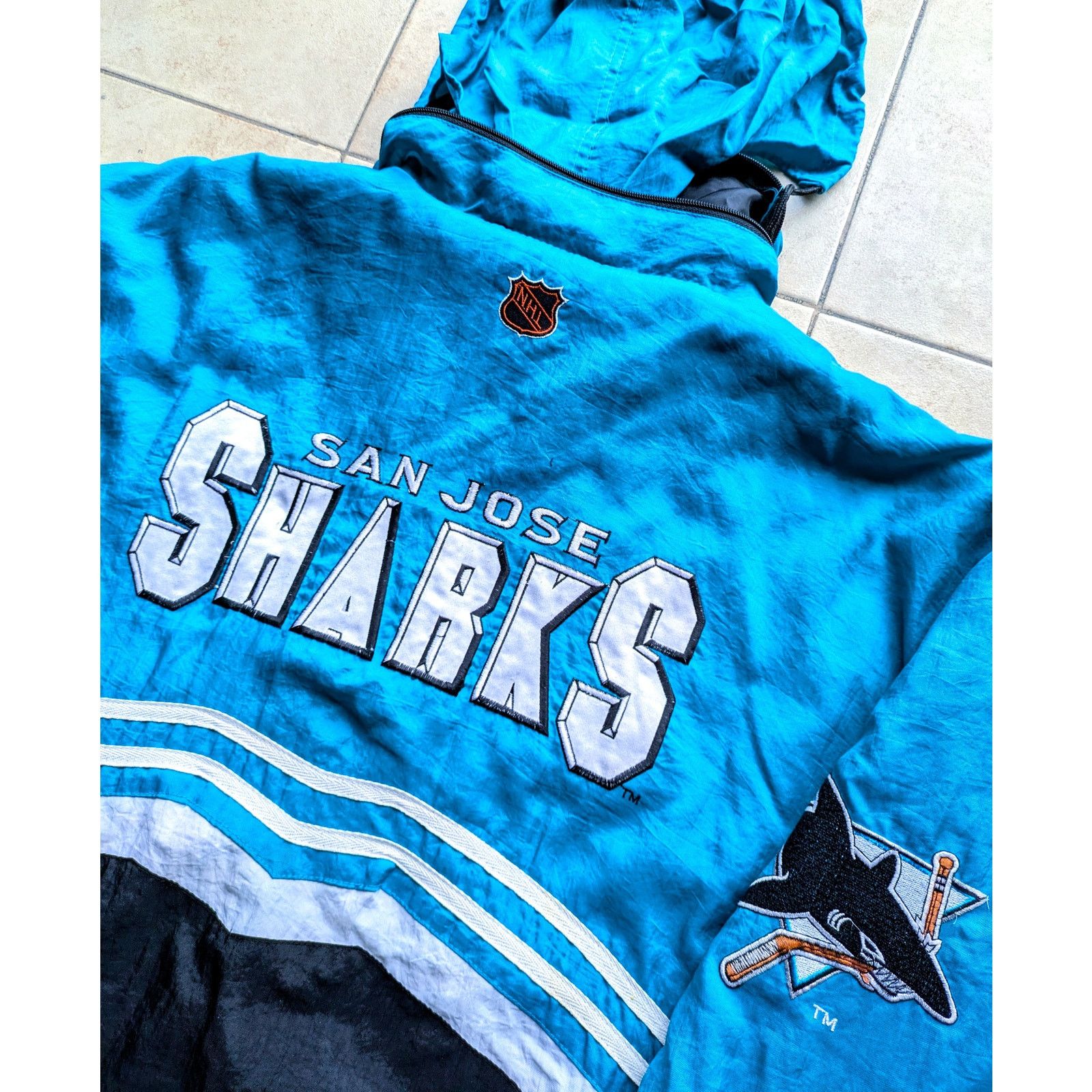 NHL × Starter San Jose Sharks 90s puffer jacket Spellout XL teal NHL vtg Size US XL / EU 56 / 4 - 1 Thumbnail