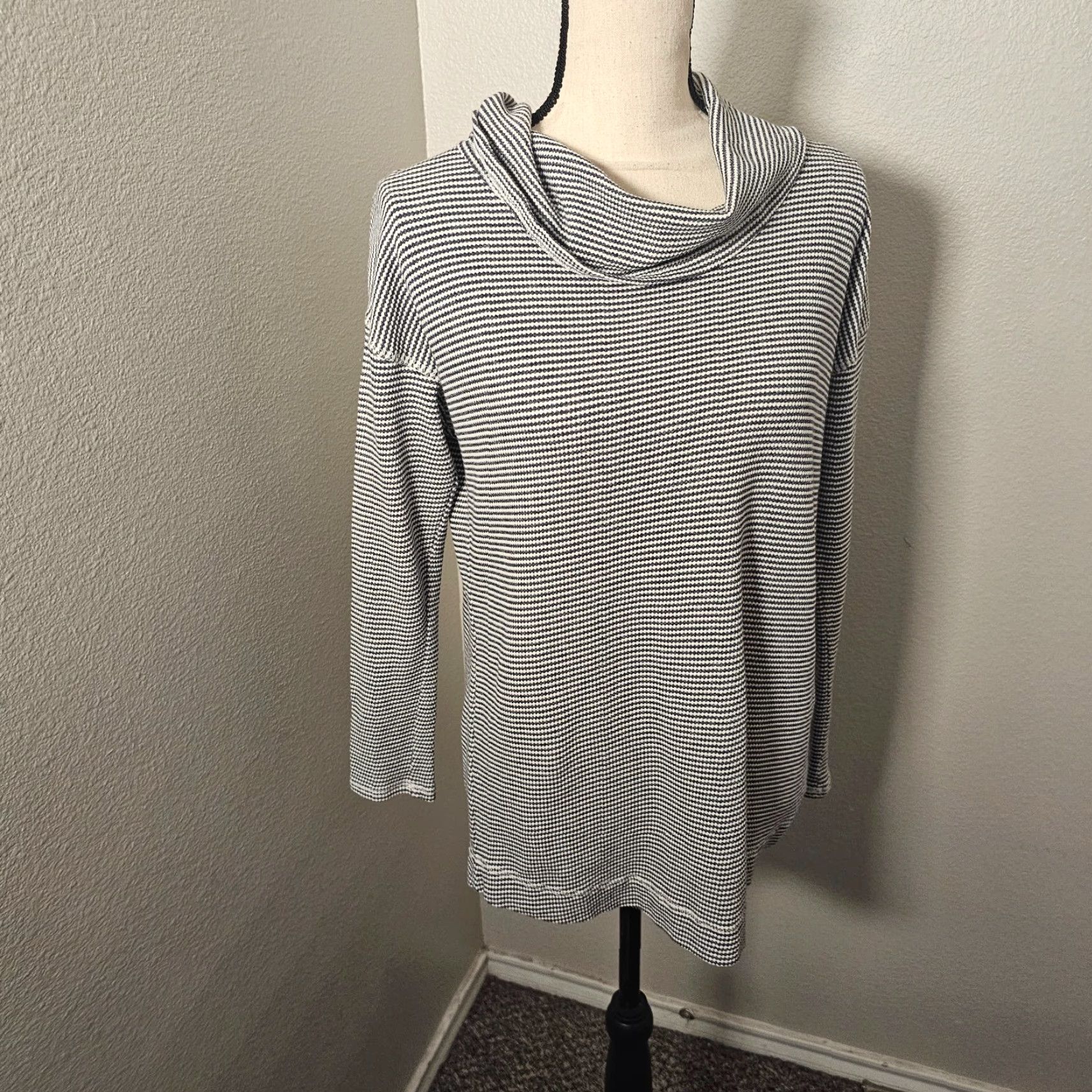 J. Jill J Jill Sweater Women's M Gray Knit Turtleneck Long Sleeve Lightweight Cotton Size M / US 6-8 / IT 42-44 - 2 Thumbnail
