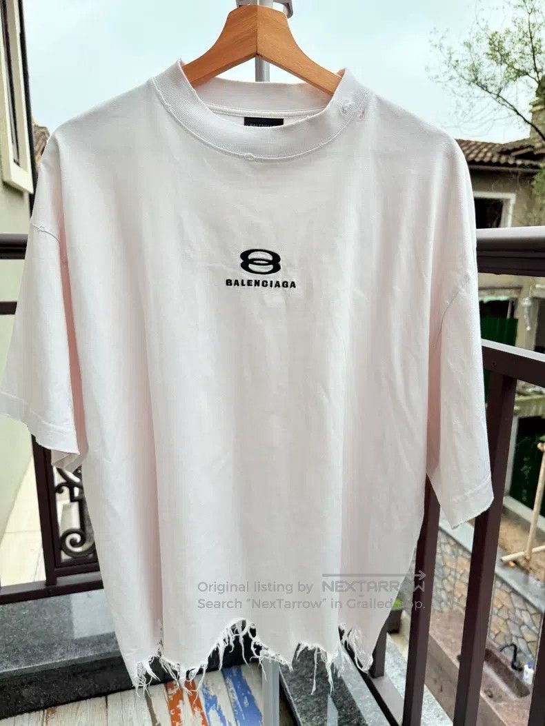 Balenciaga Balenciaga Double Ring Distressed Short Sleeve T-Shirt Size US M / EU 48-50 / 2 - 2 Thumbnail