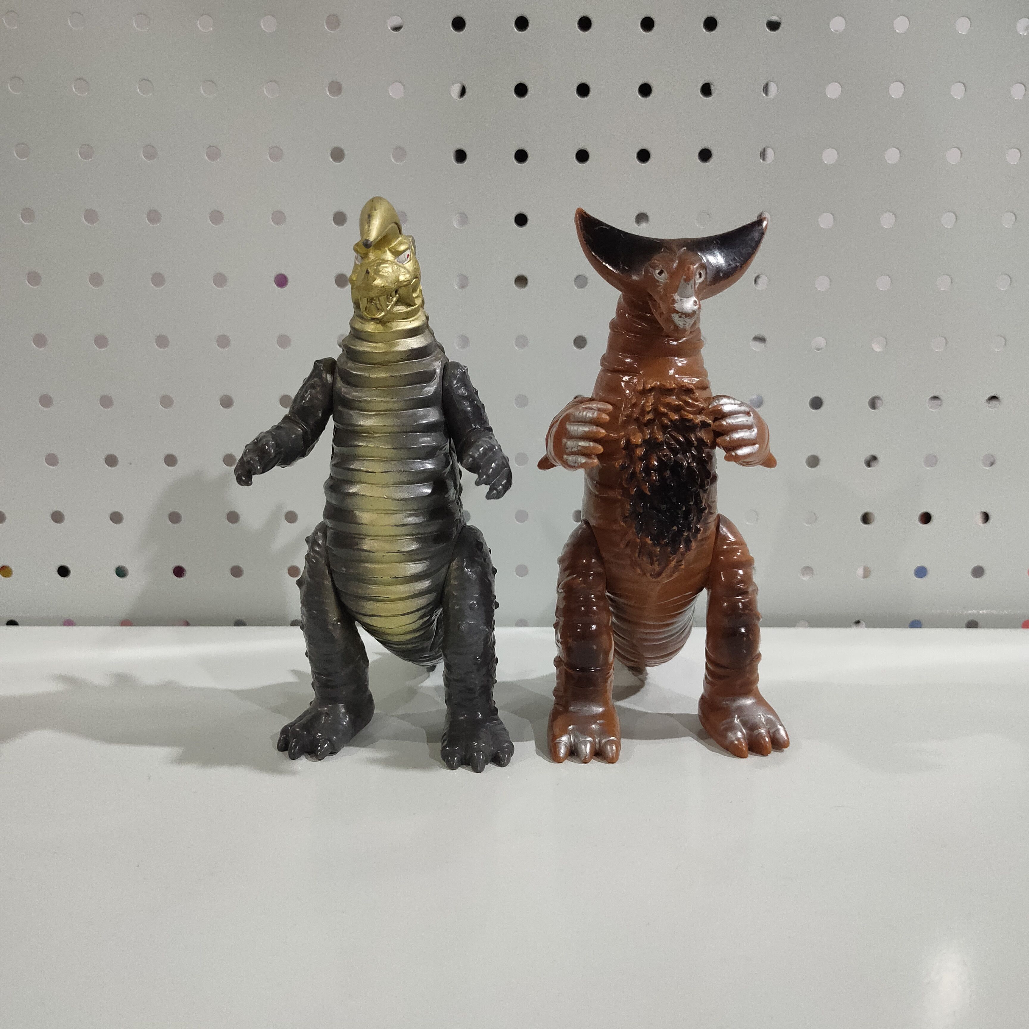 Japanese Brand 🔥Ultraman Series Bandai 1983 Gomora and Black king Size ONE SIZE - 1 Thumbnail