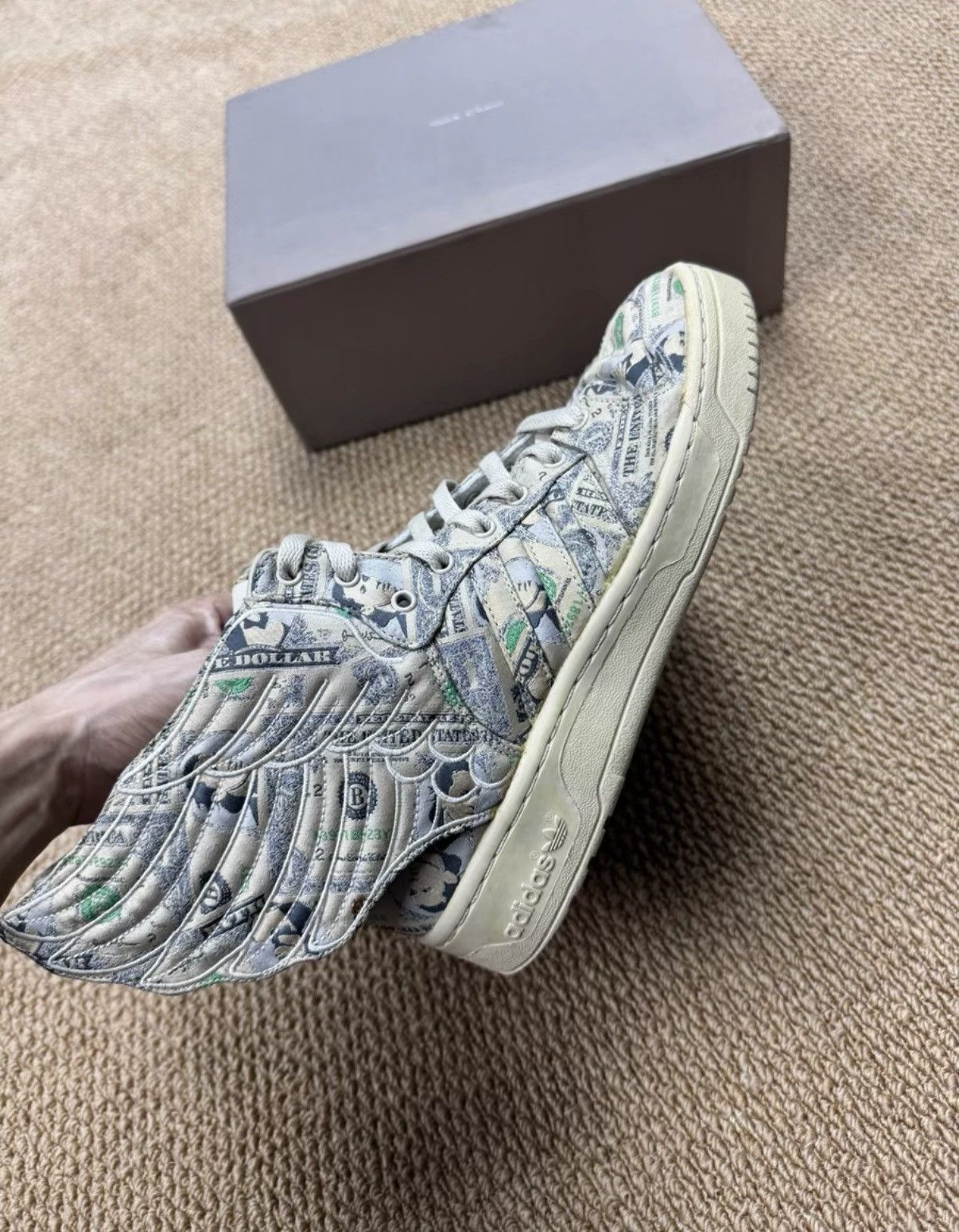 Adidas Adidas Jeremy Scott JS Wings Dollar G95773 K37 Size US 8 / EU 41 - 7 Thumbnail