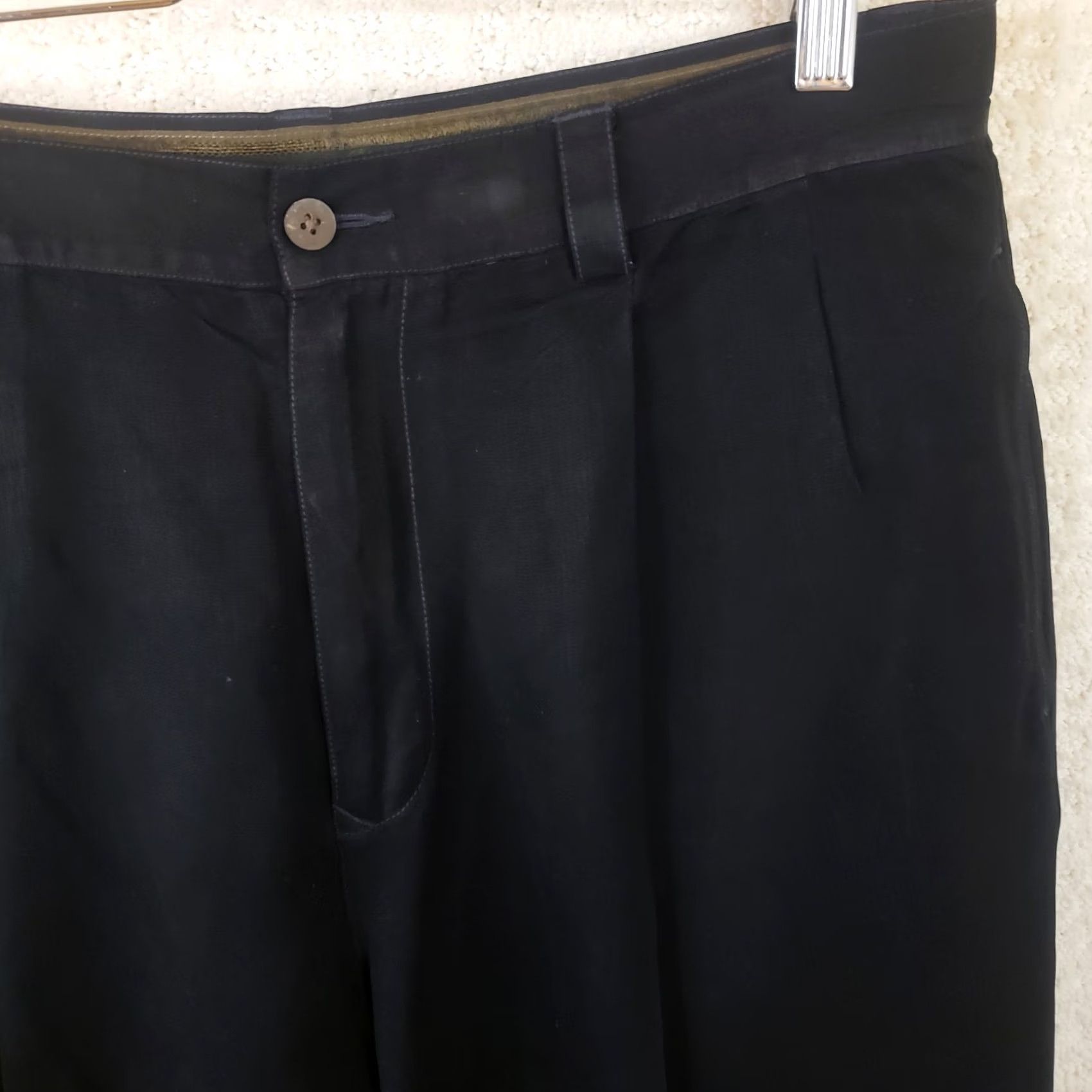 Tommy Bahama Tommy Bahama Shorts Mens 34x9 Black Silk Pleated Relaxed Tropical Luxury Chino Beach 90s? Size US 34 / EU 50 - 3 Thumbnail
