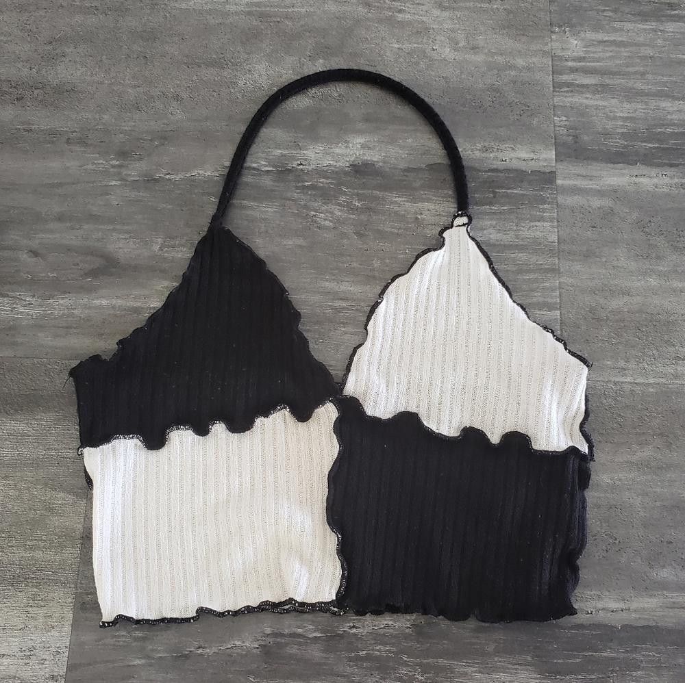 Shein Black White Colorblock SHEIN Cropped Halter Size S / US 4 / IT 40 - 1 Thumbnail
