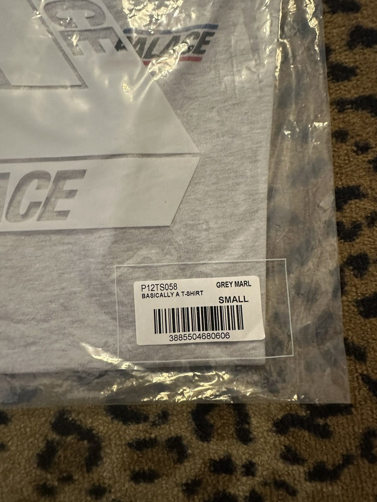 Palace Palace Basically a T-Shirt Size US S / EU 44-46 / 1 - 2 Thumbnail
