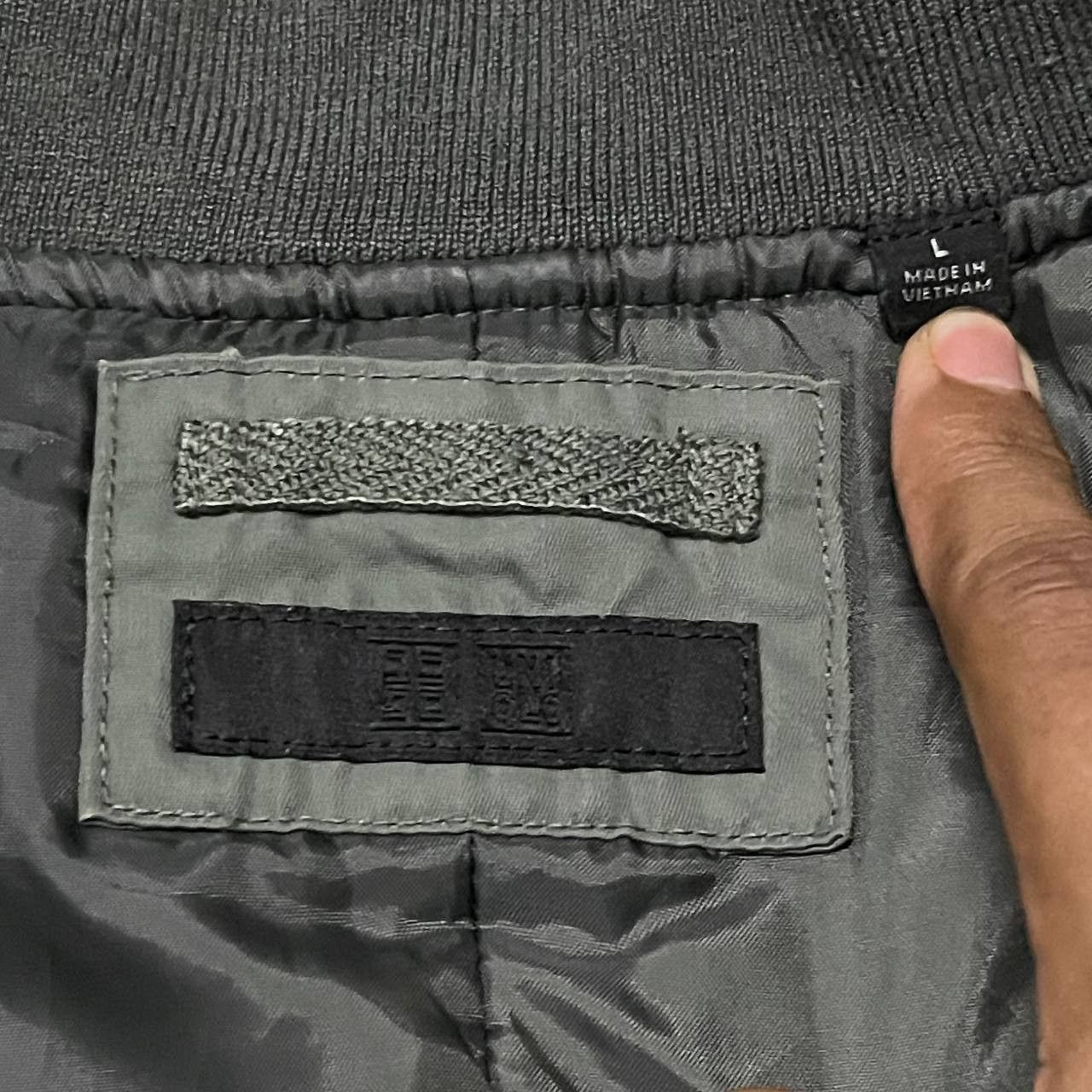 Uniqlo Uniqlo Bomber Jacket Military Ma 1 Size US M / EU 48-50 / 2 - 10 Thumbnail