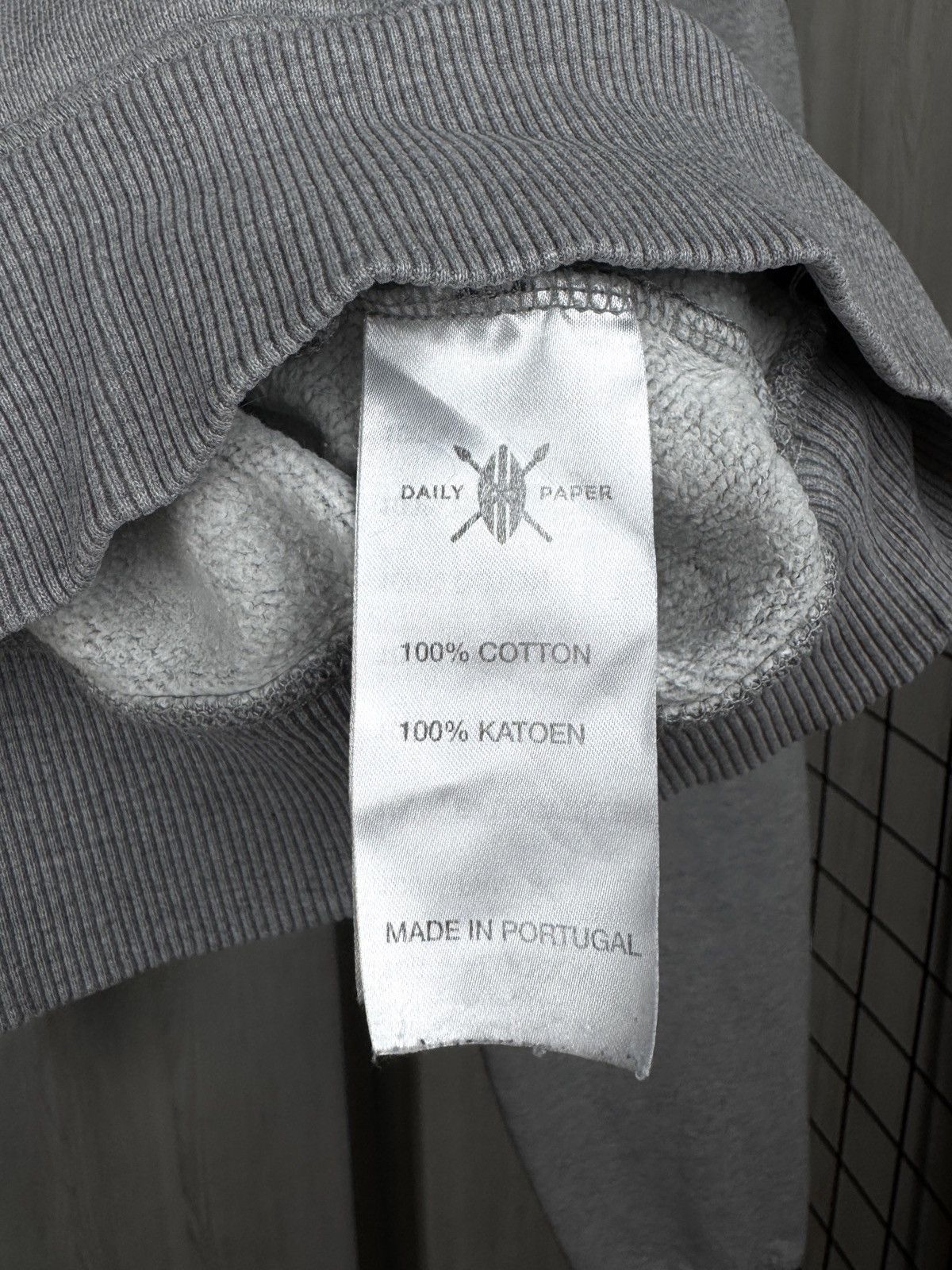 Daily Paper Daily Paper Captain Grey Sleeve logo Hoodie size XS Size US XS / EU 42 / 0 - 13 Thumbnail