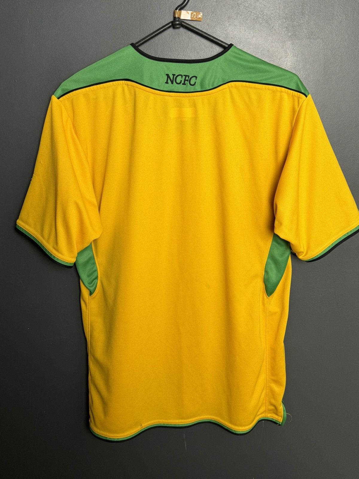 Other Norwich City 05/06 Home Football Jersey Size US M / EU 48-50 / 2 - 2 Thumbnail