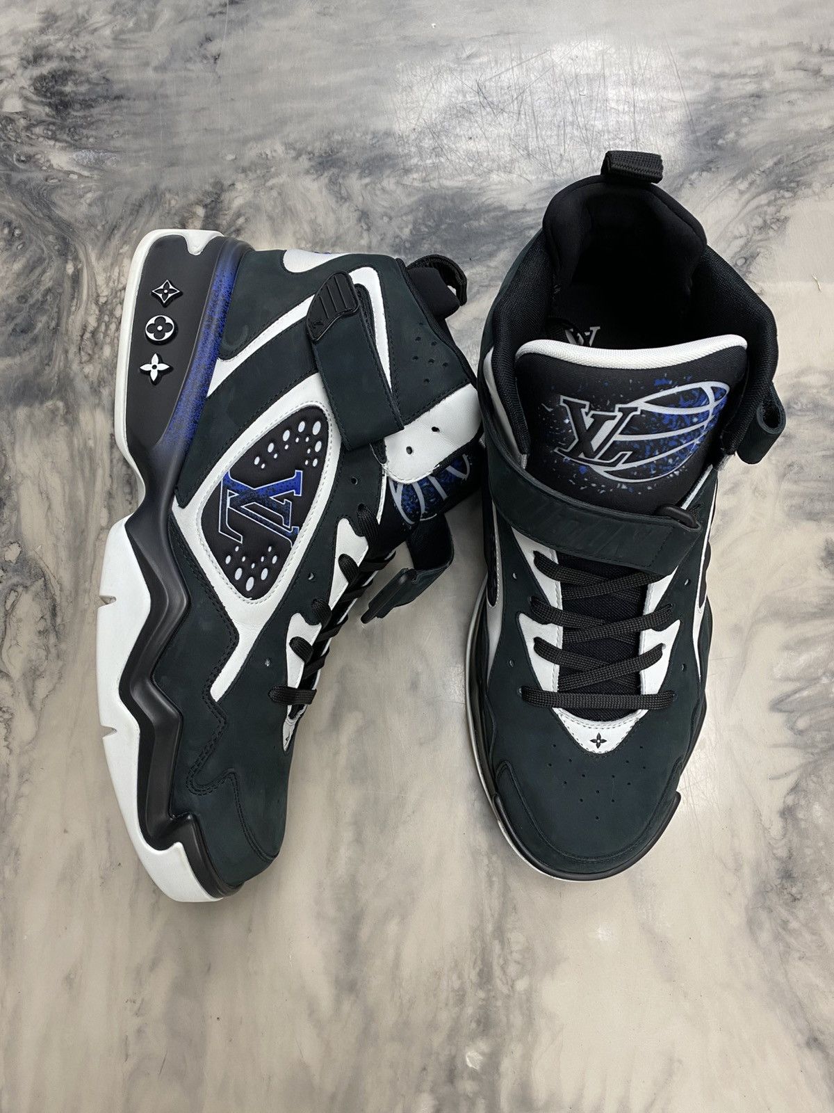 Louis Vuitton LV Trainer 2 black blue suede hi top 9.5 authentic rare Size US 9.5 / EU 42-43 - 3 Thumbnail