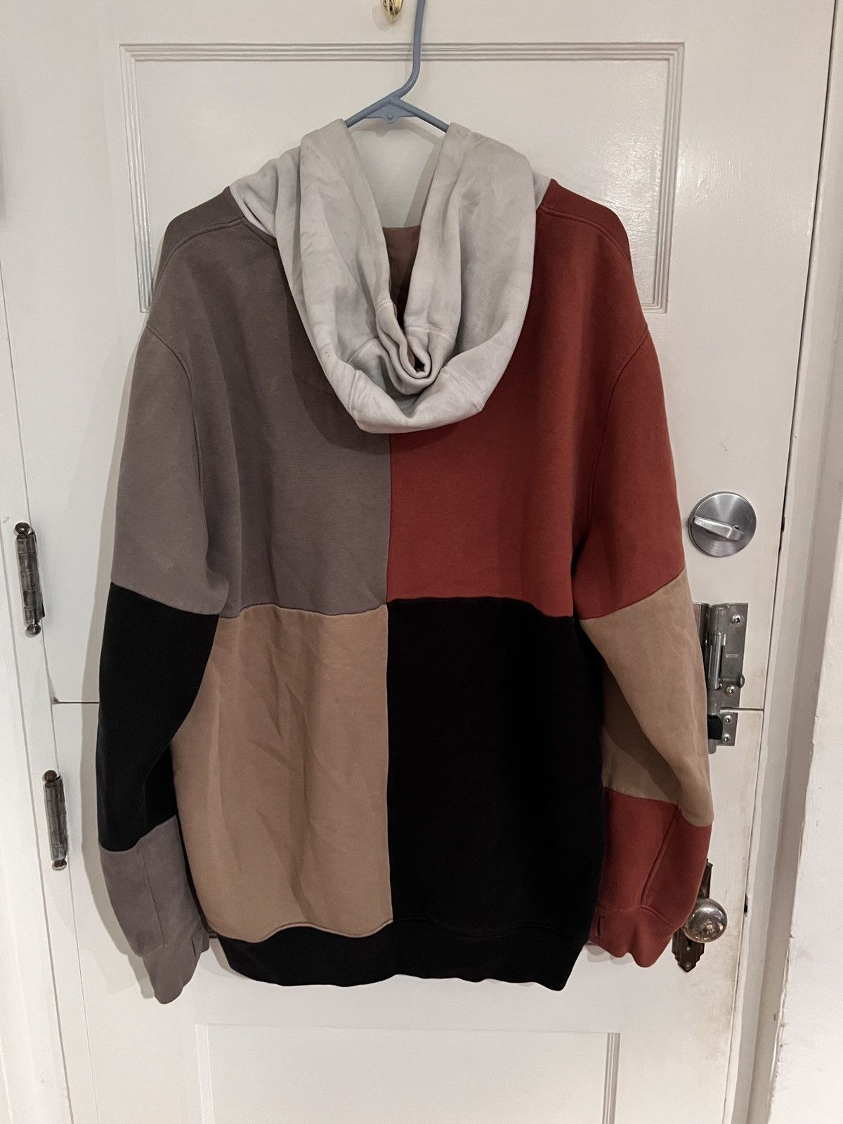 686 beige patchwork hoodie by 686 Size US L / EU 52-54 / 3 - 2 Thumbnail