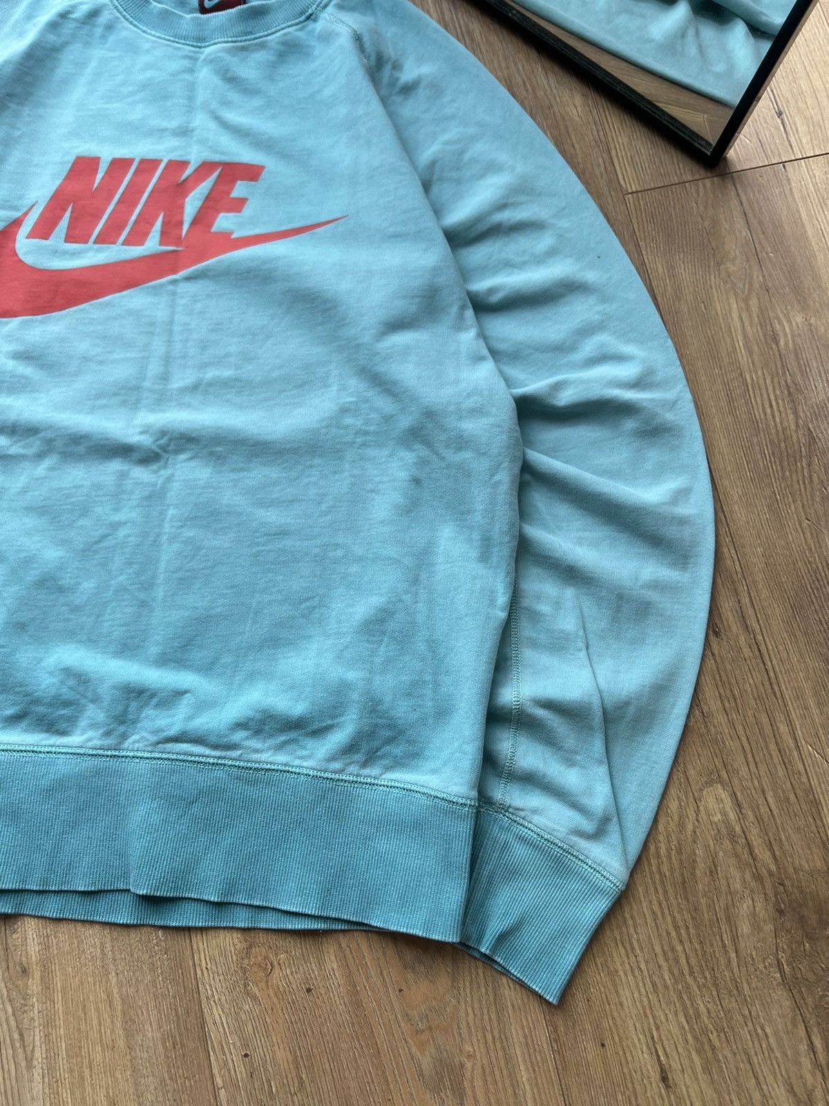 Nike 00’s NIKE VINTAGE Y2K CREWNECK BIG SWOOSH LOGO RARE Size US M / EU 48-50 / 2 - 3 Thumbnail