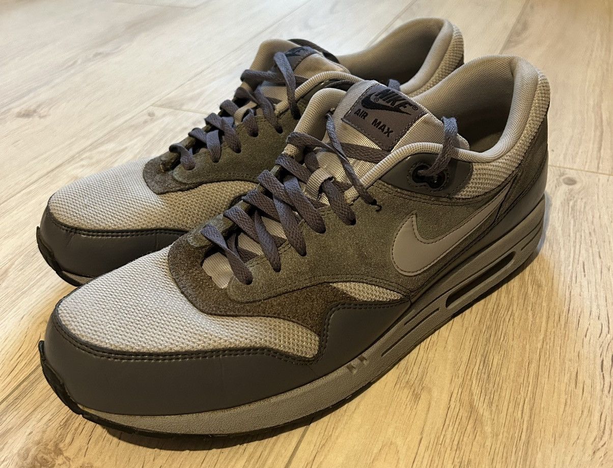 Nike Air Max Essential Wolf Grey sneakers - Main Image