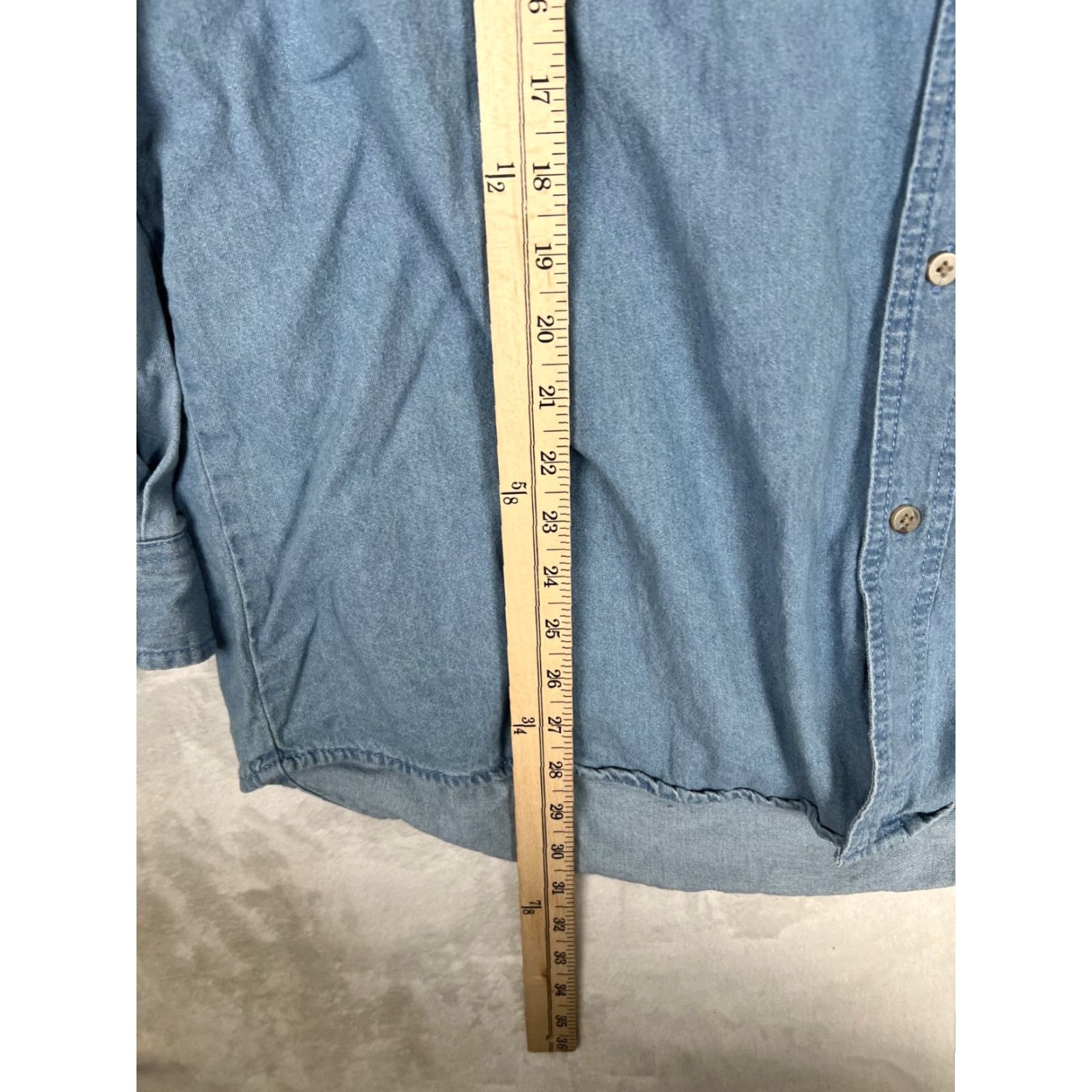Wrangler VINTAGE Wrangler Rugged Wear Shirt Denim Blue Western Button Front XL Mens Regular Cotton Spandex Pocket Western Theme 90s? Size US XL / EU 56 / 4 - 3 Thumbnail