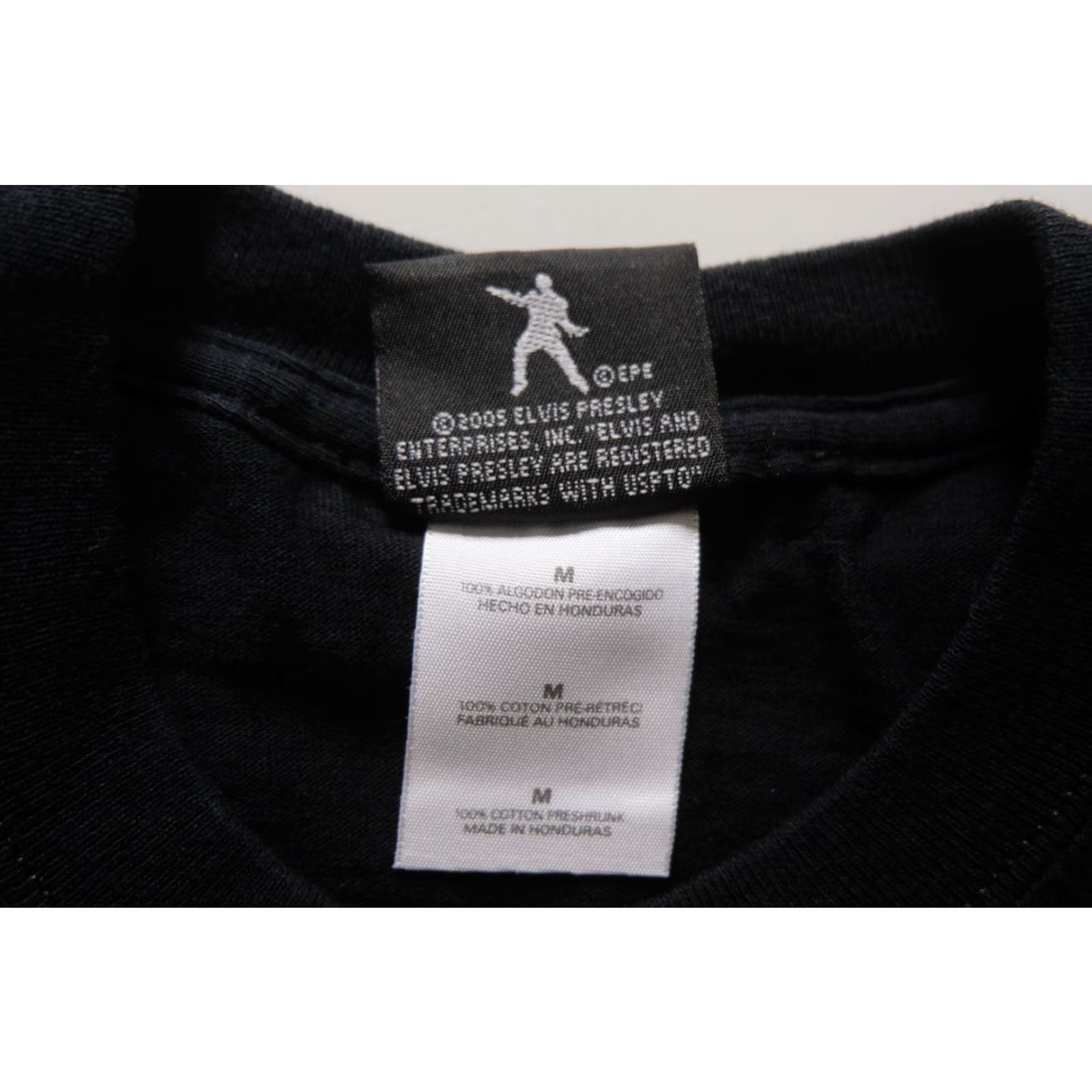 Vintage VINTAGE ELVIS GRACELAND 90s BLACK MENs MEDIUM T-SHIRT User: VINTAGE ELVIS GRACELAND 90s BLACK MEN'S MEDIUM T-SHIRT Size US M / EU 48-50 / 2 - 7 Thumbnail