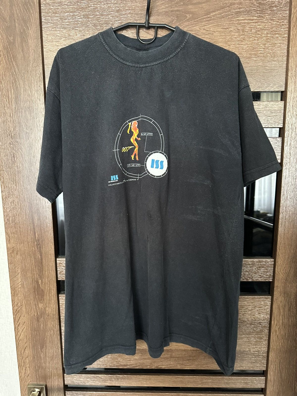 Vintage 1999 James Bond 007 Vintage Movie T-Shirt Tee Size US XL / EU 56 / 4 - 1 Thumbnail